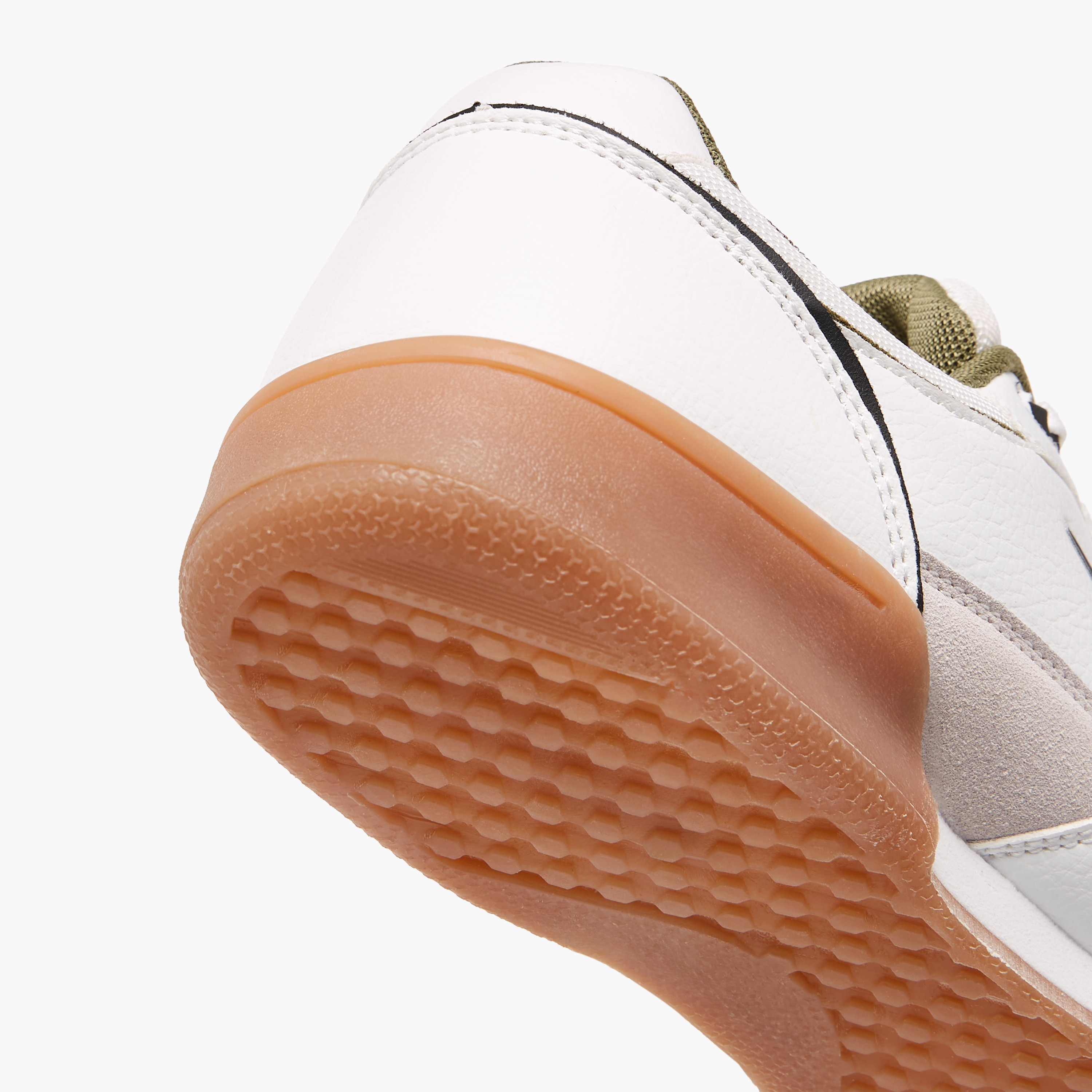 حذاء رياضي برباط من داش-sports-men-shoes-image-5