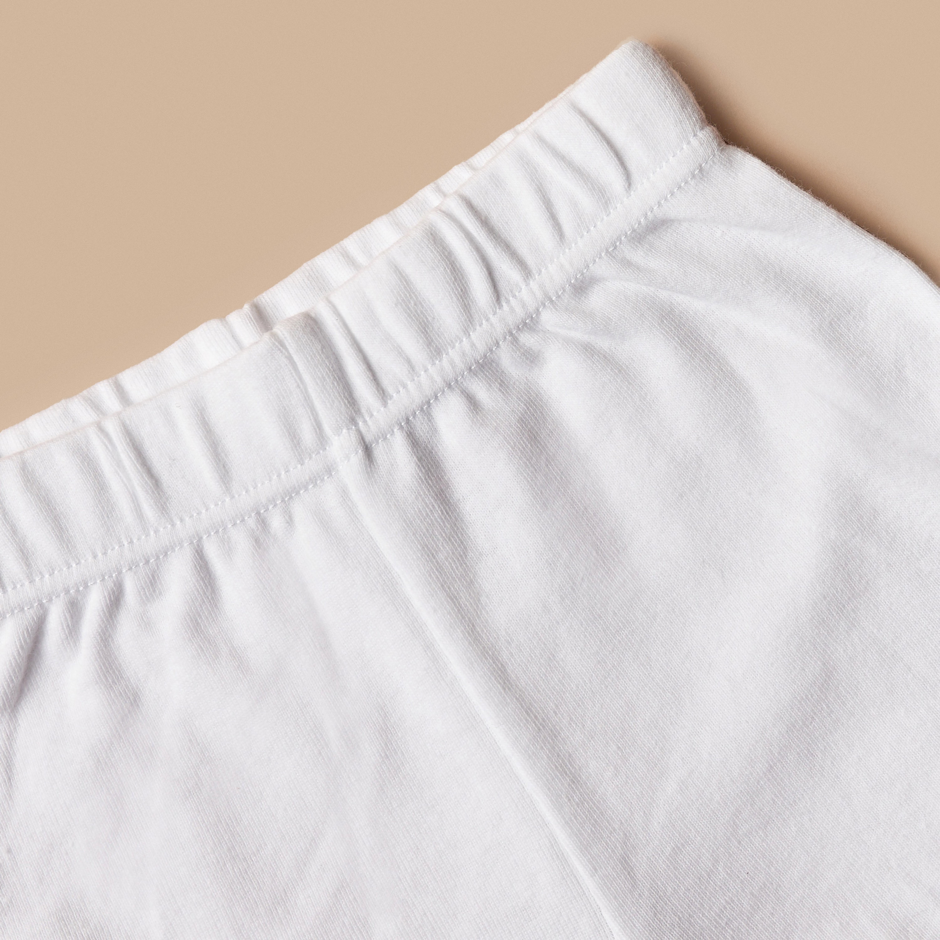 شورت سادة بخصر مطاطي من جونيورز-baby-boys-clothing-bottoms-shorts-image-2