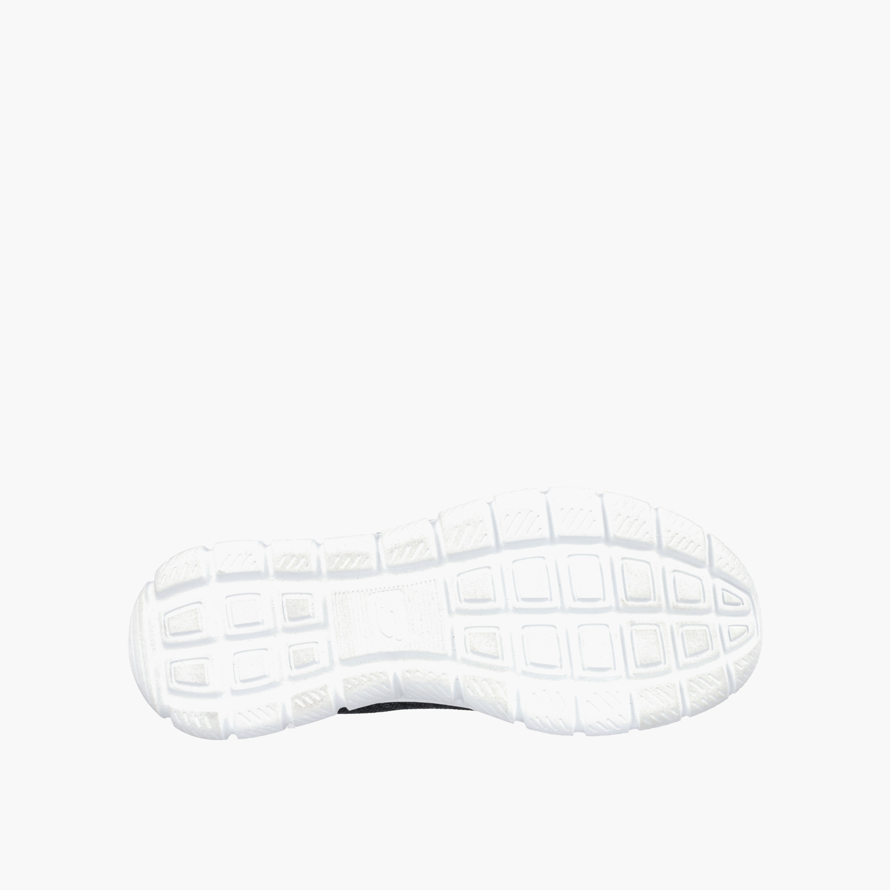 حذاء رياضي للنساء برباط تراك من سكيتشرز-sports-women-shoes-image-3