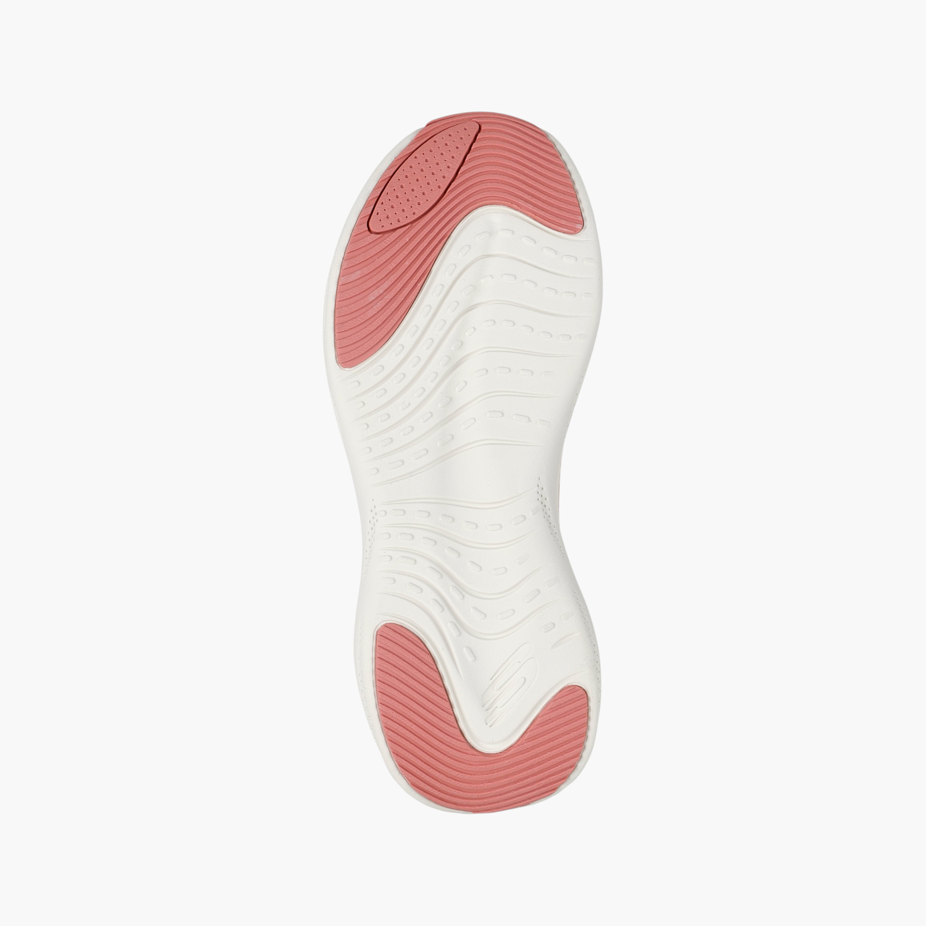 حذاء رياضي بارز الملمس "سكيش كلاود" للنساء من سكيتشيرز-women-shoes-sports-image-3