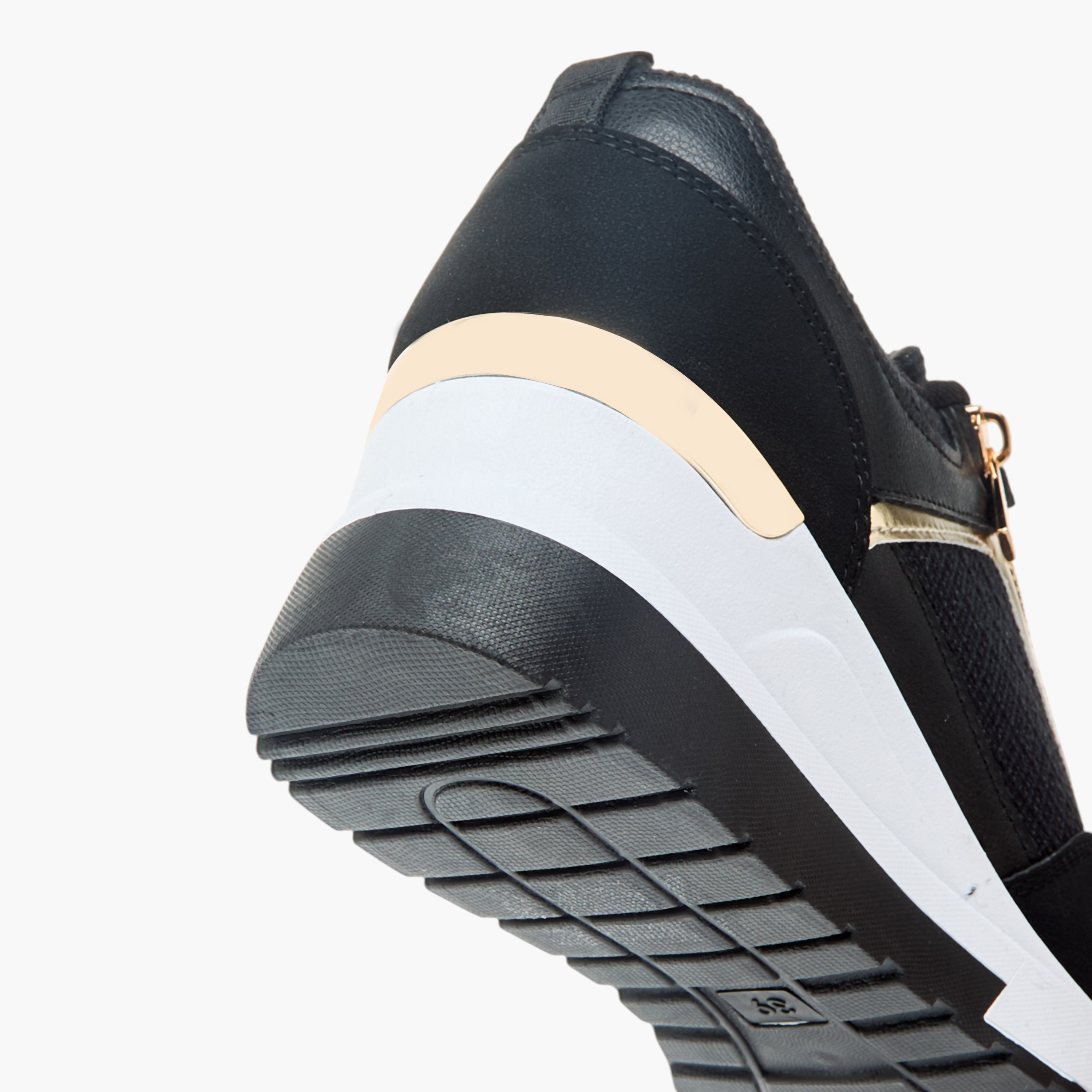 حذاء سنيكرز برباط إغلاق من فلورا بيلا-women-shoes-sneakers-image-5