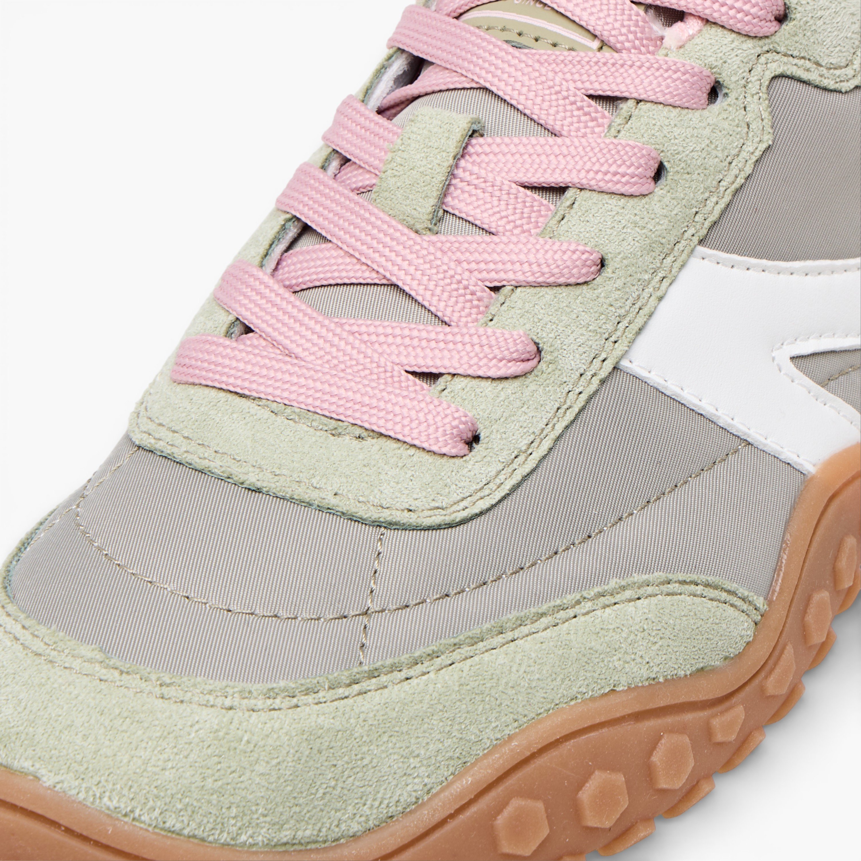حذاء سنيكرز برباط إغلاق للنساء من لي كوبر-women-shoes-sneakers-image-4