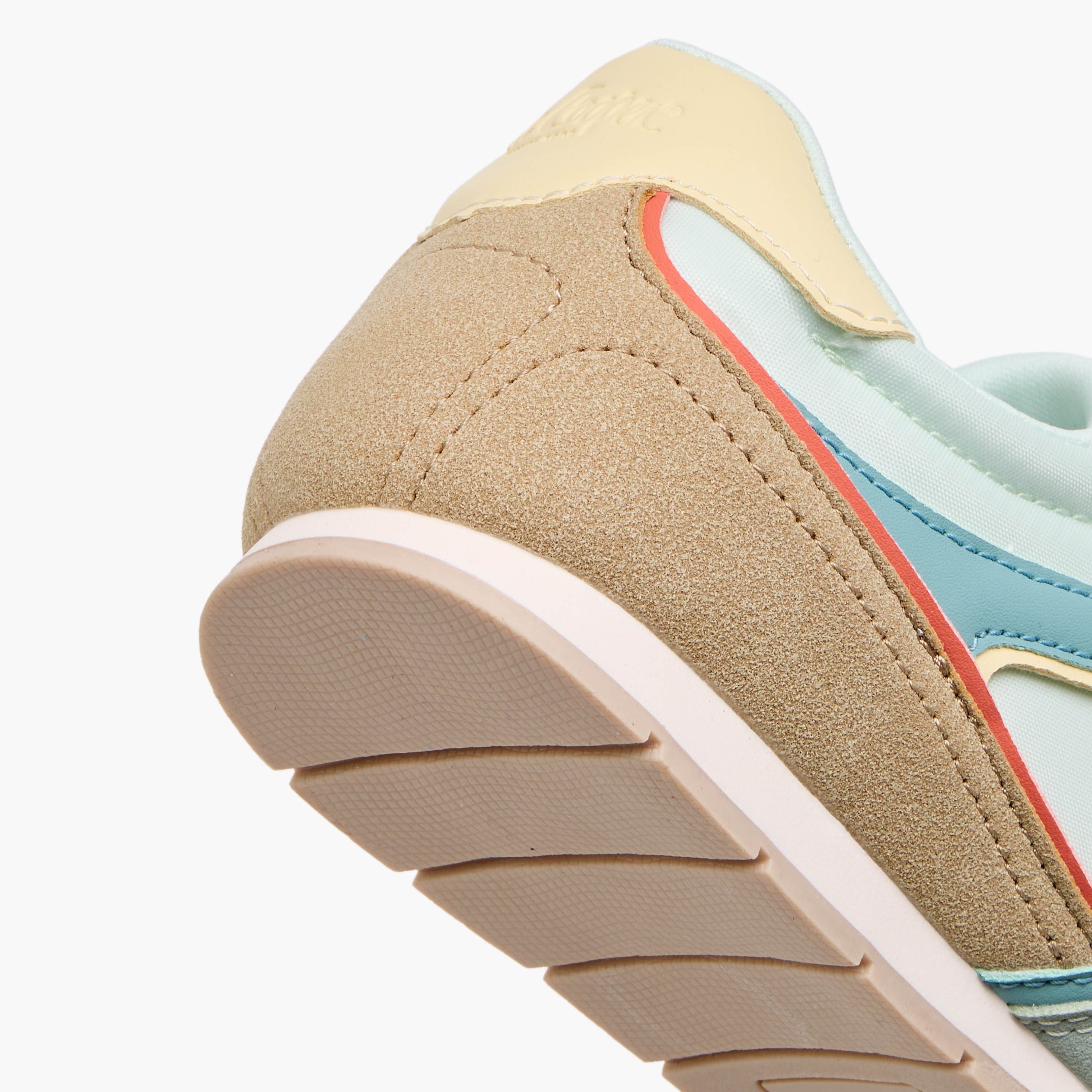 حذاء سنيكرز برباط إغلاق للنساء من لي كوبر-women-shoes-sneakers-image-5