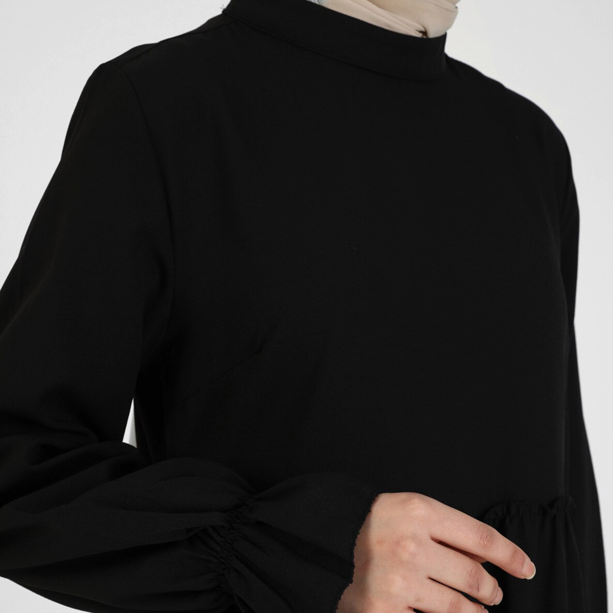  فستان ماكسي نسائي من مودانيسا بلون أسود سادة بسحاب خلفي وياقة عالية-women-clothing-dresses-image-5