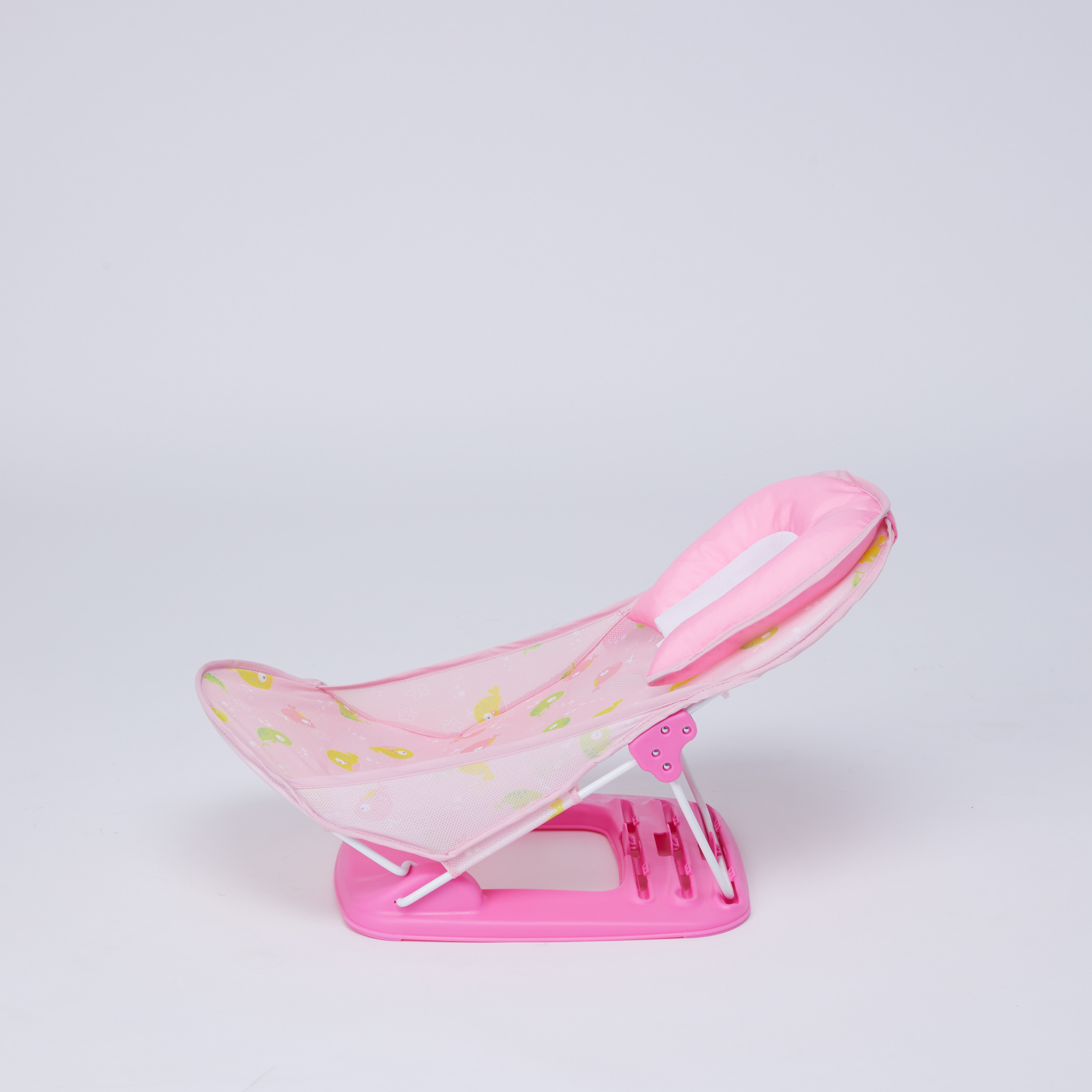 كرسي حمّام بطبعات سمكة من جونيورز-baby-bathandcare-bathtubs-image-3