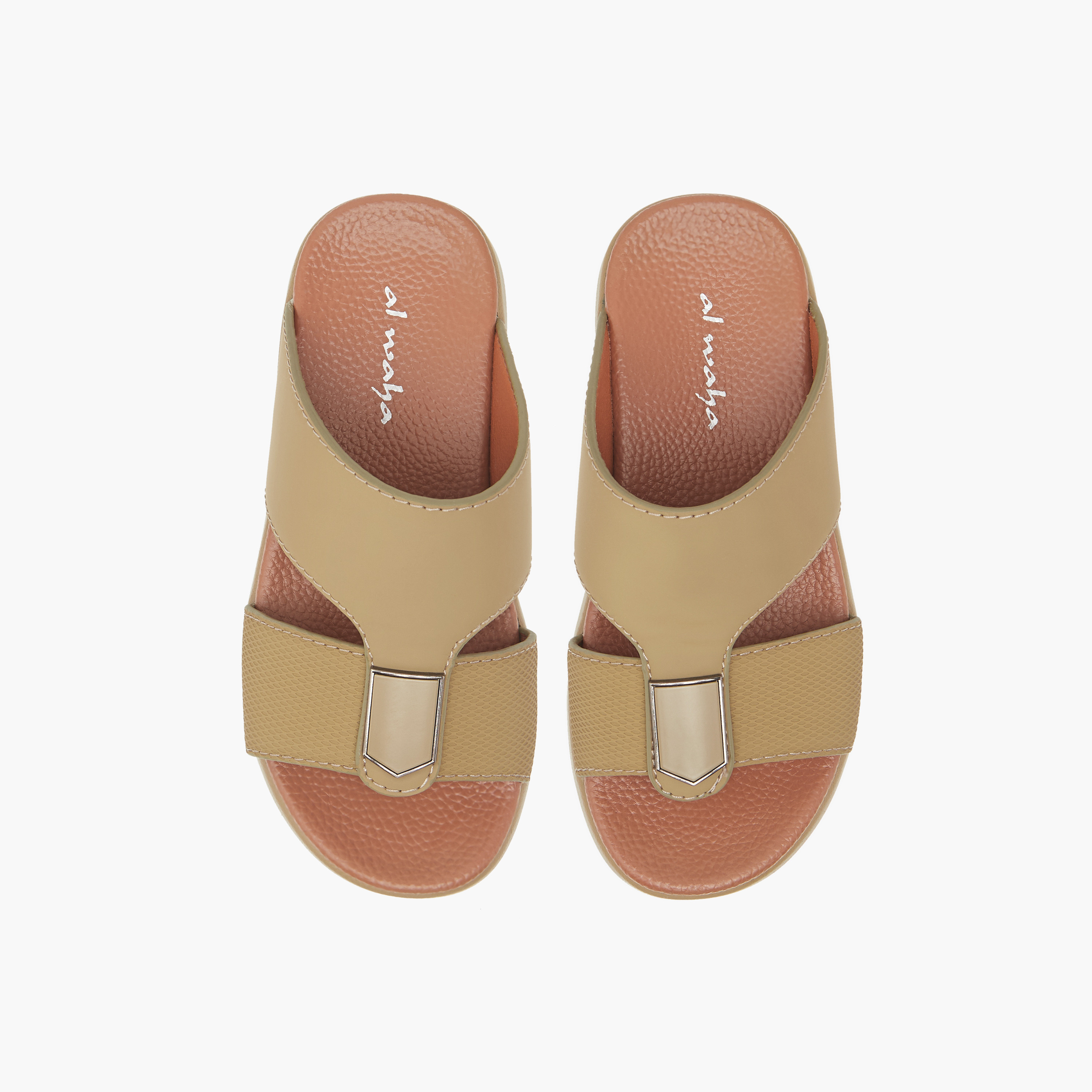 صندل عربي سهل الارتداء بارز الملمس بزينة معدنية من الواحة-boys-shoes-sandals-image-1