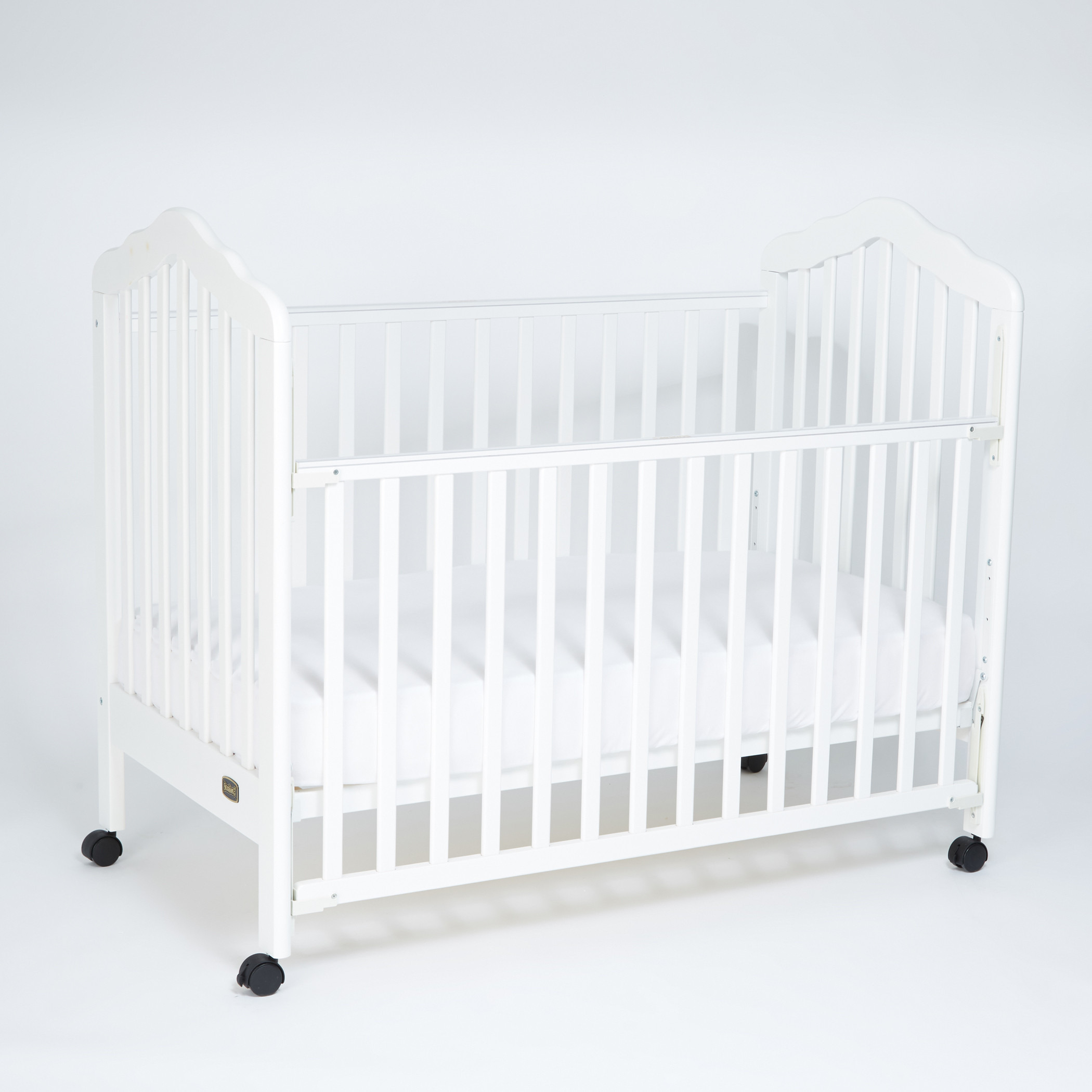 سرير ليبسون للأطفال من جونيورز-baby-nursery-furniture-cribsandbeds-babycribs-image-2