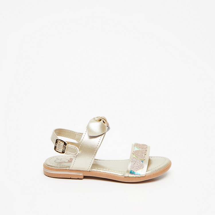 Kidy Heart Accented Flat Sandals with Buckle Closure