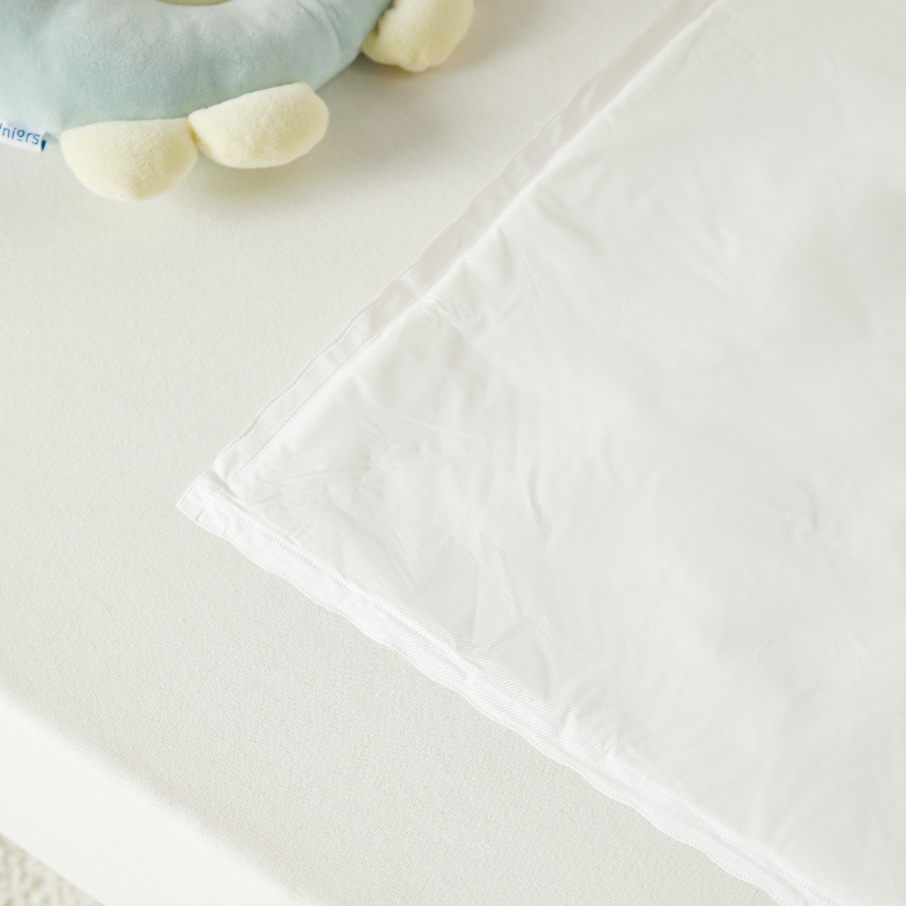 Juniors Waterproof Sheet - 58x44 cms-baby-diapering-changingmats-image-2