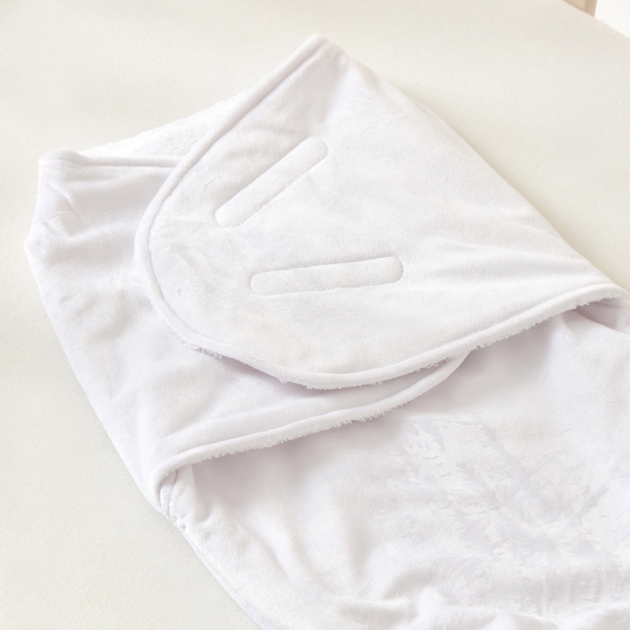 بطانية تقميط اطفال من جونيورز-baby-nursery-blanketsandswaddles-swaddlesandsleepingbags-image-3