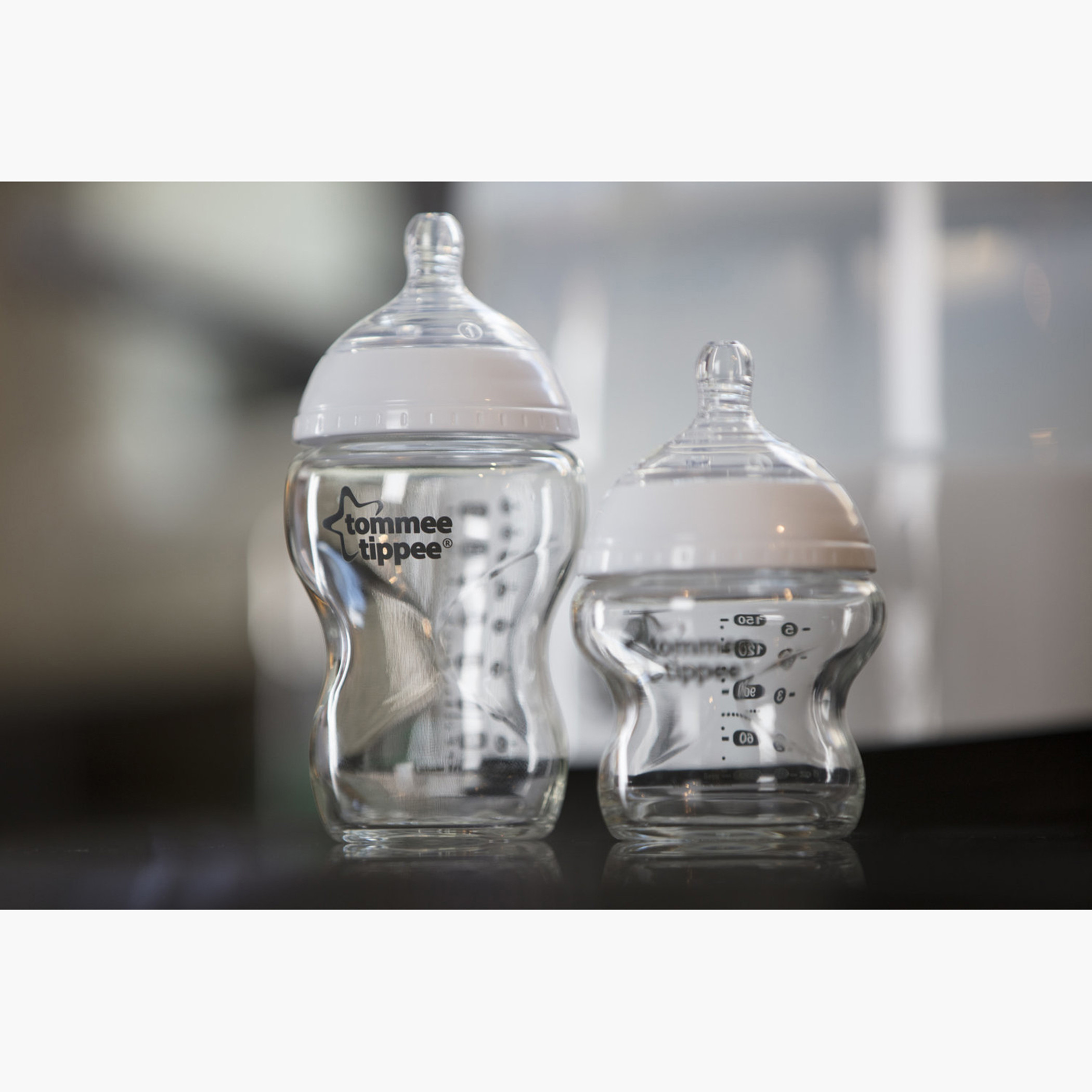 Tommee Tippee Glass Feeding Bottle with Nipple and Cap - 250 ml-baby-feeding-feedingbottles-bottlesandteats-image-7