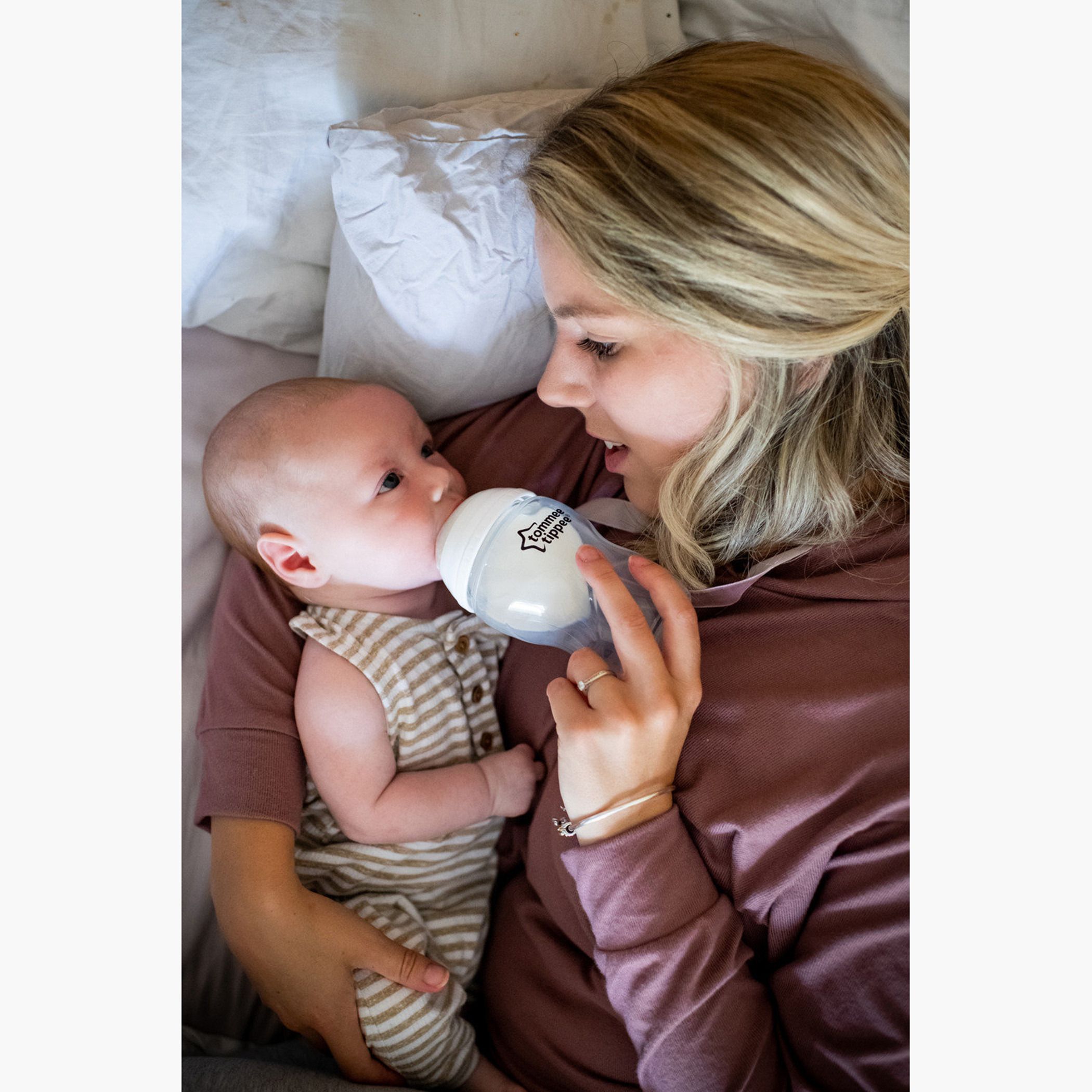 Tommee Tippee Glass Feeding Bottle with Nipple and Cap - 250 ml-baby-feeding-feedingbottles-bottlesandteats-image-8