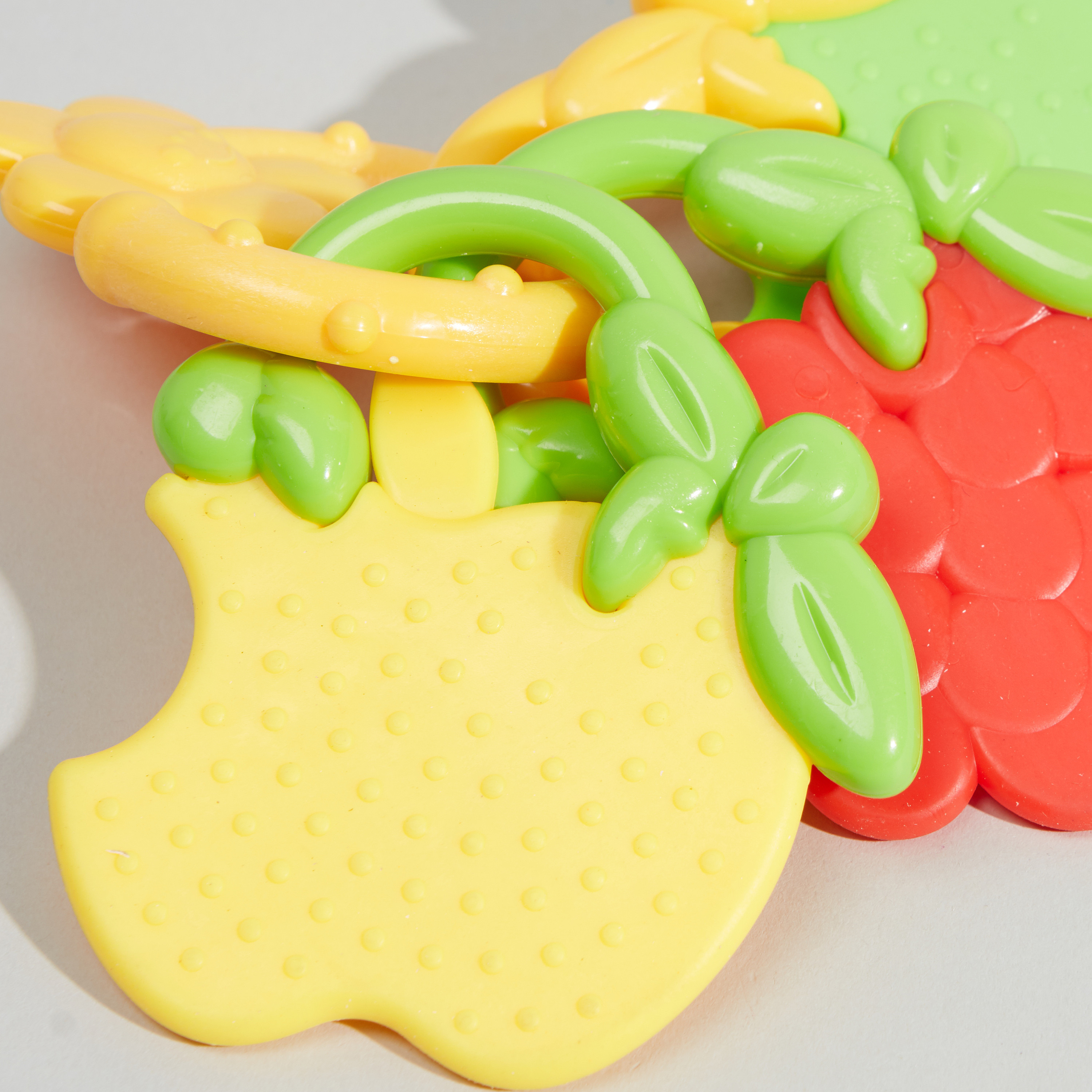 عضّاضة فواكه من جونيورز-baby-feeding-teethers-image-2