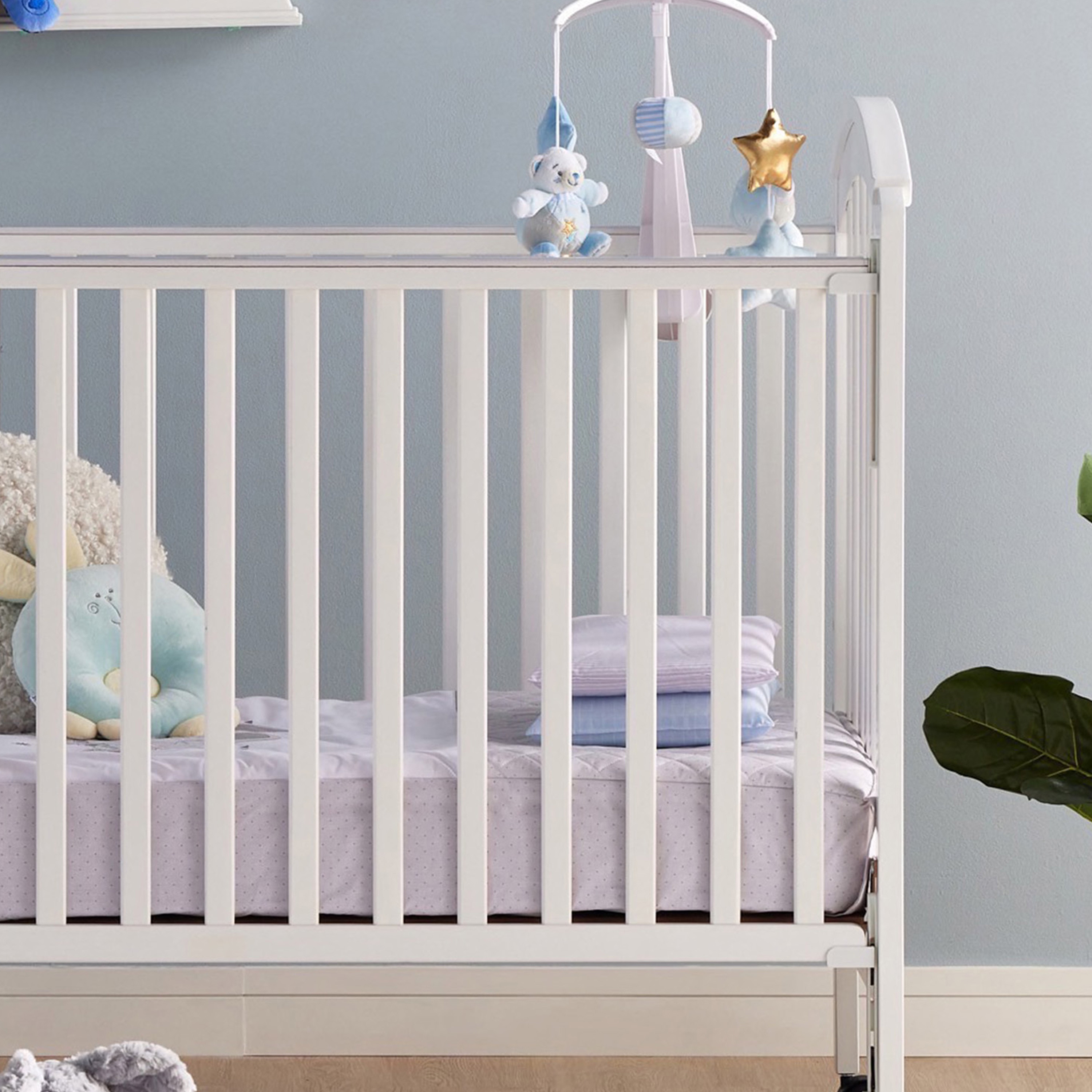 سرير أطفال بارتفاع قابل للتعديل وقضبان جانبية كابري من جونيورز - (حتى 3 سنوات)-baby-nursery-furniture-cribsandbeds-babycribs-image-10
