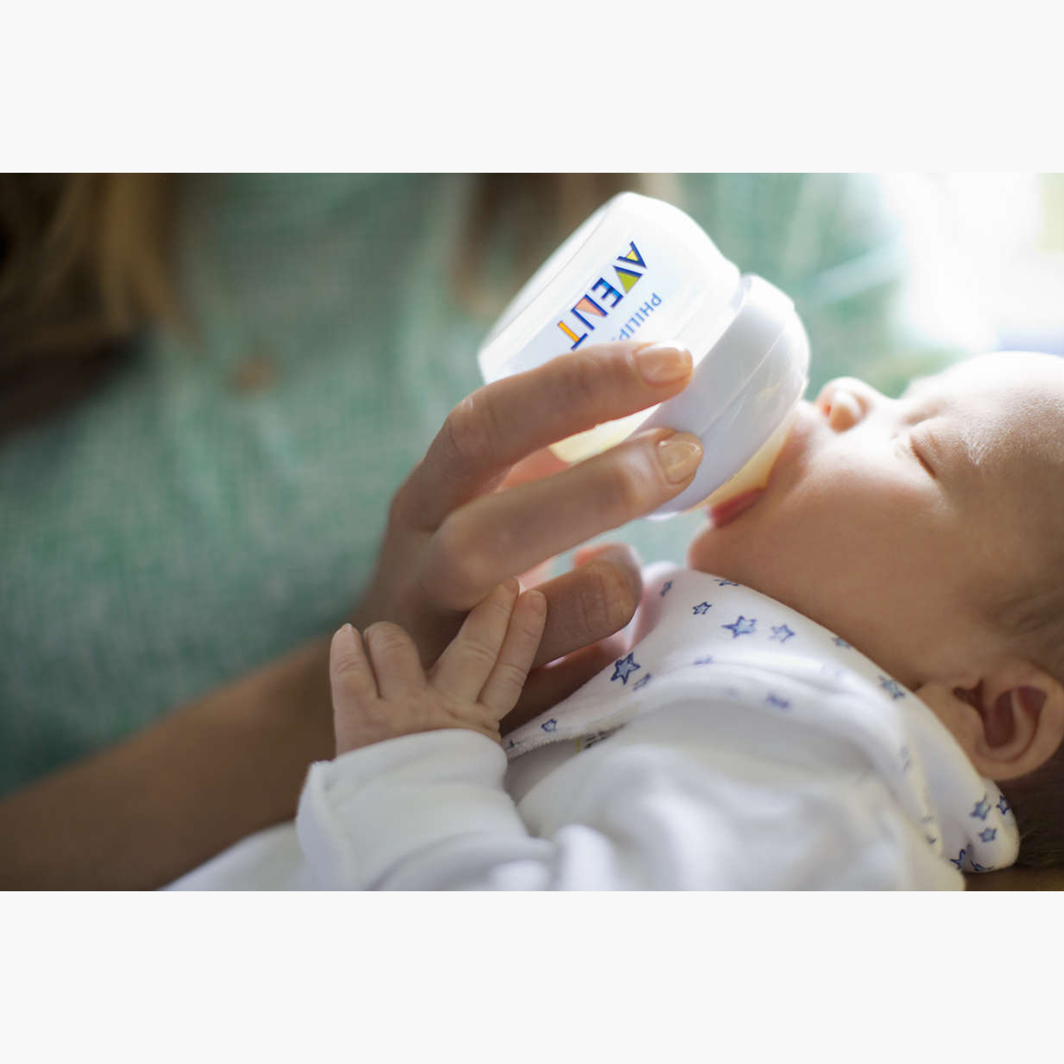 رضّاعة بتدفق طبيعي من فيليبس أفنت - 60 مل-baby-feeding-feedingbottles-bottlesandteats-image-2