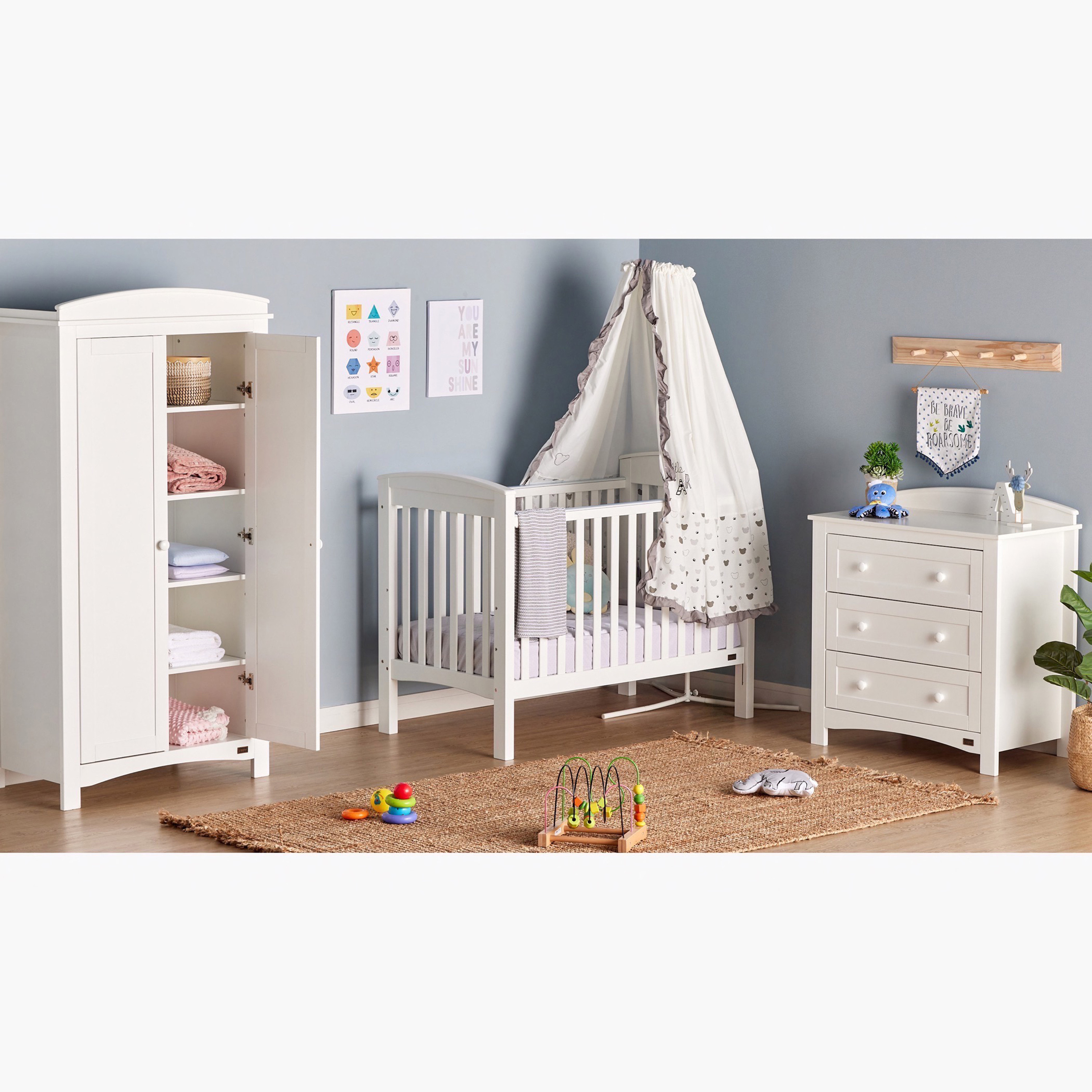 Giggles shop baby crib