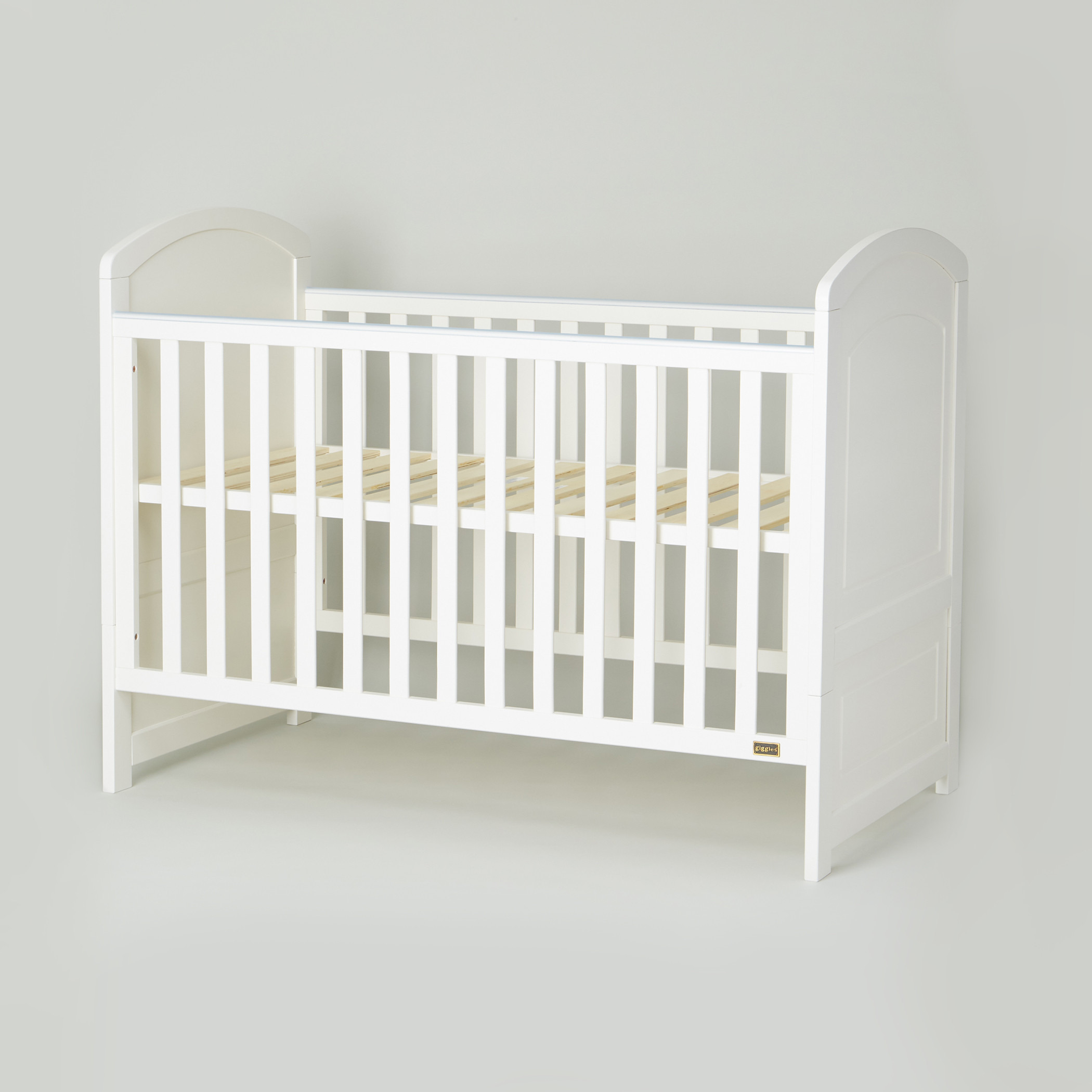 Giggles shop baby bed