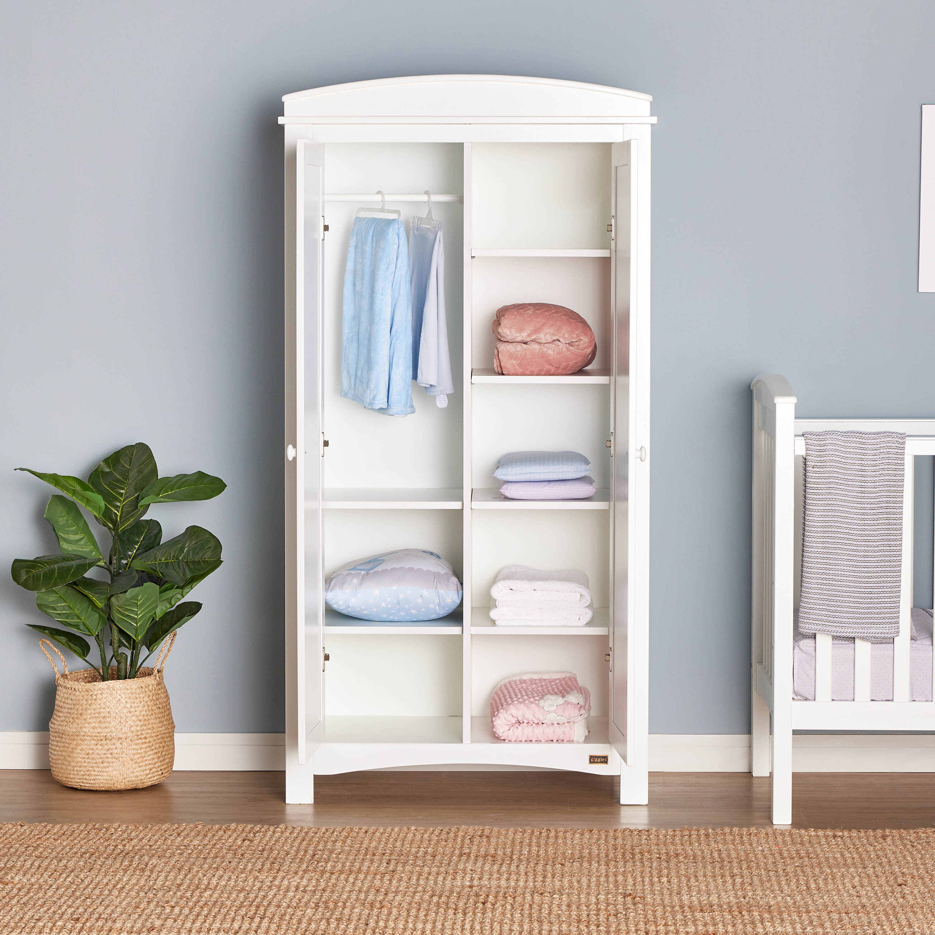 خزانة ملابس مارسيا ببابين من جيجلز-baby-nursery-furniture-wardrobesandstorage-image-4