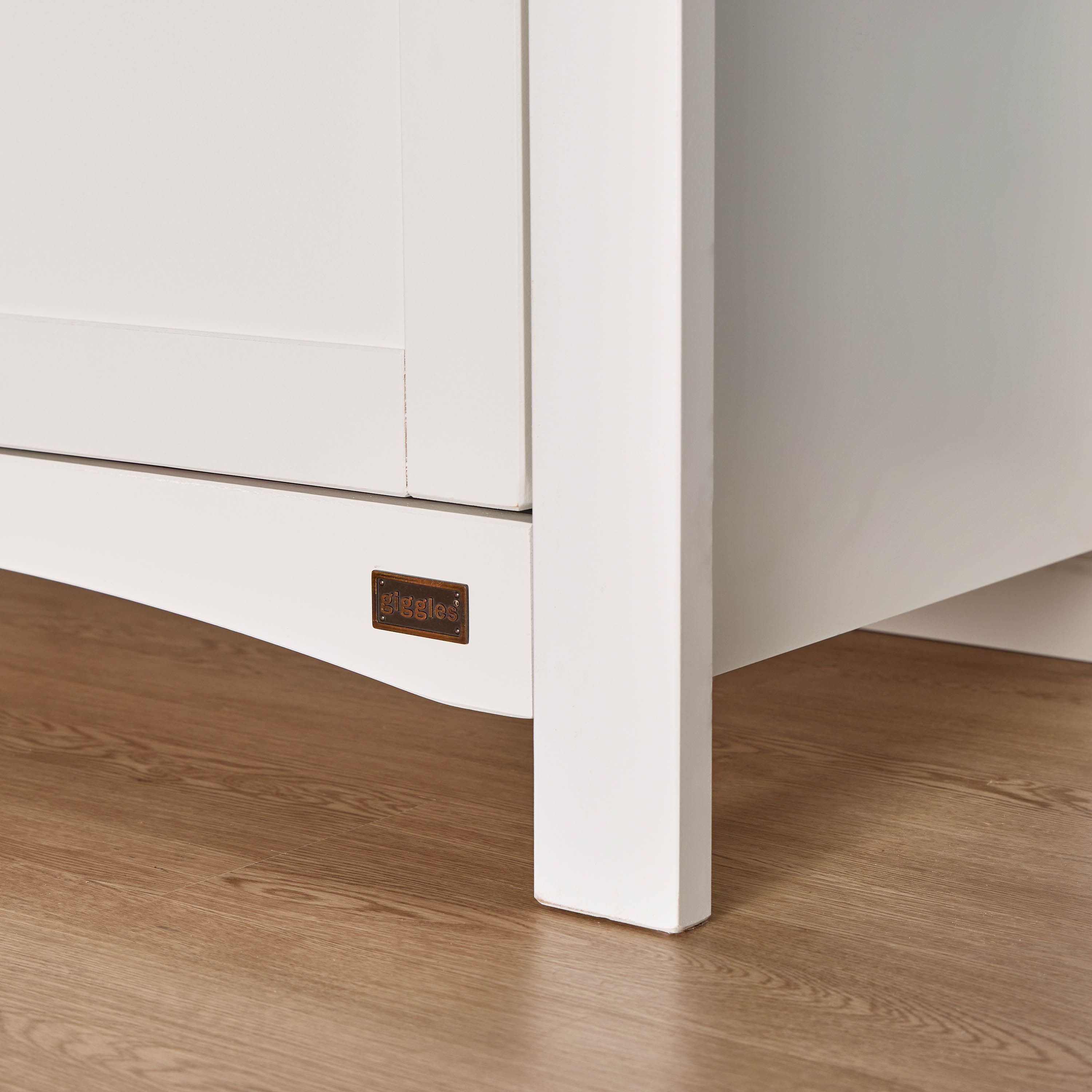 خزانة ملابس مارسيا ببابين من جيجلز-baby-nursery-furniture-wardrobesandstorage-image-7