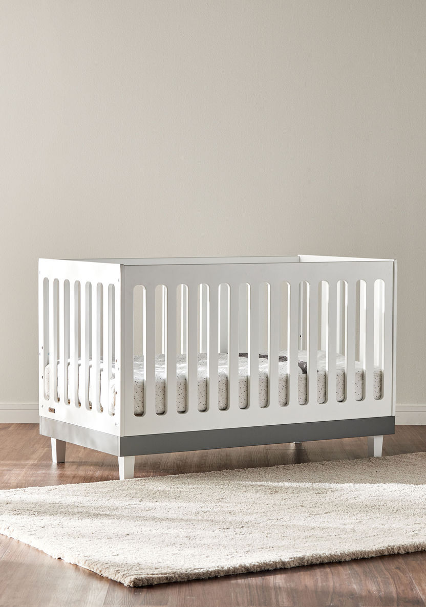 Juniors Madison 3-in-1 White Wooden Convertible Crib (Up to 5 years)-Baby Cribs-image-4