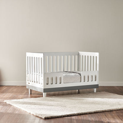 Juniors Madison 3-in-1 White Wooden Convertible Crib (Up to 5 years)