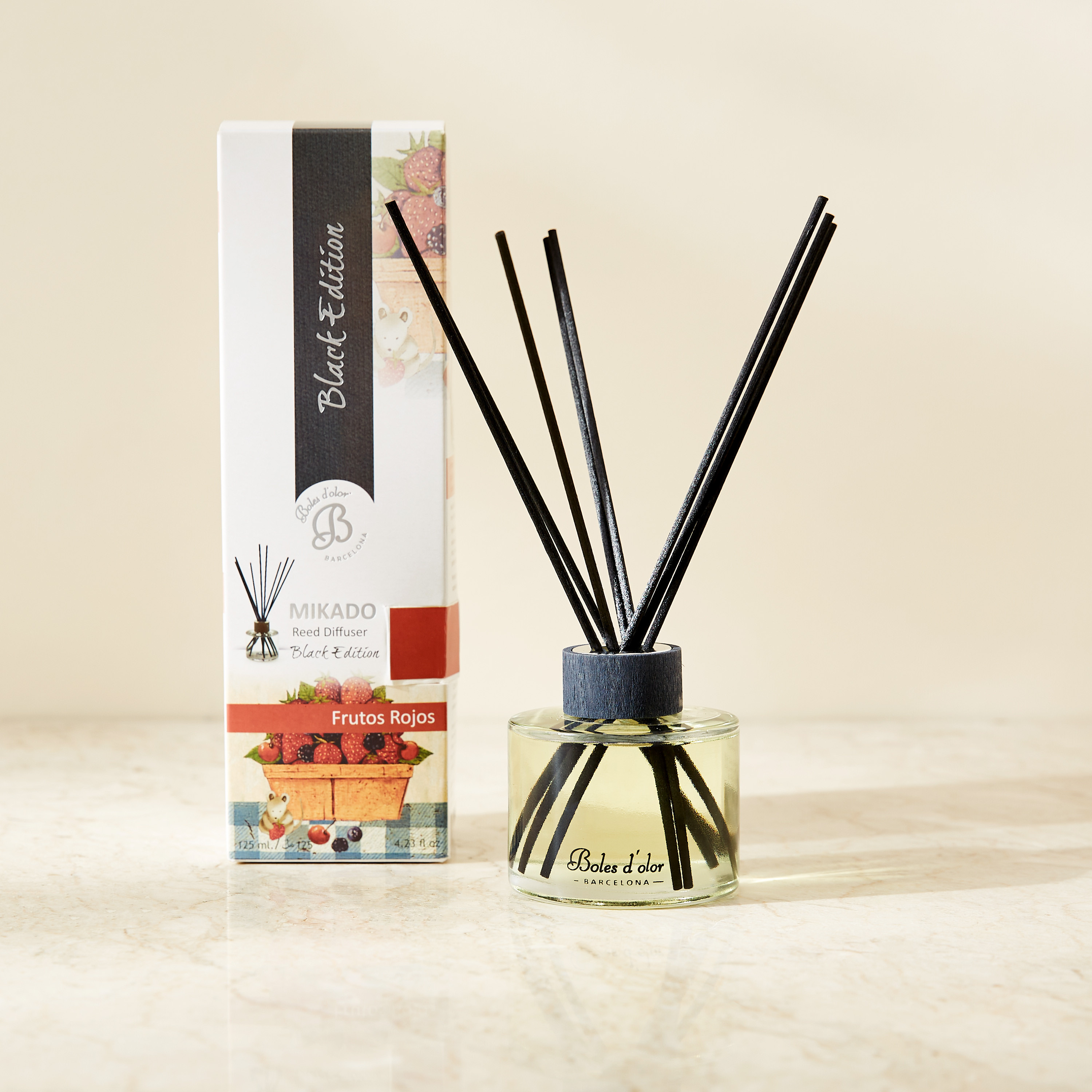 Boles d' Olor Mikado Black Edition Frutos Rojos Reed Diffuser - 125 ml-household-homefragrance-reeddiffusers-image-2