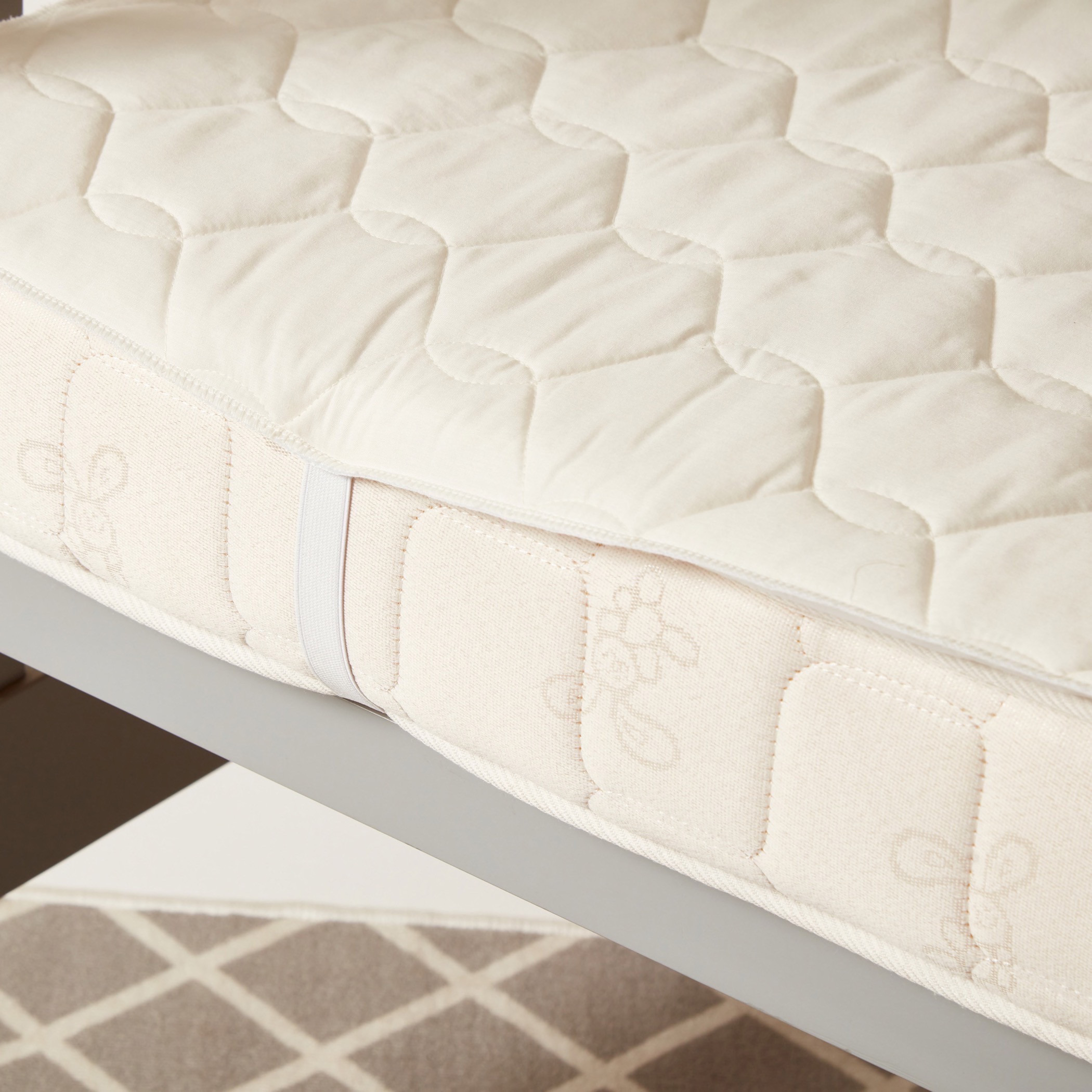 لبادة مرتبة من جونيورز - 70x130 سم-baby-nursery-furniture-cribsandbeds-cribaccessories-image-3