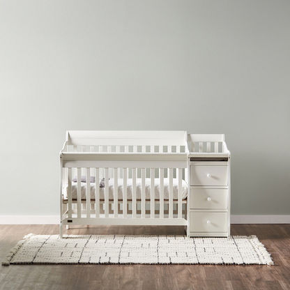 Giggles Jessica 3-in-1 White Wooden Convertible Crib with Storage (Up to 5 years)