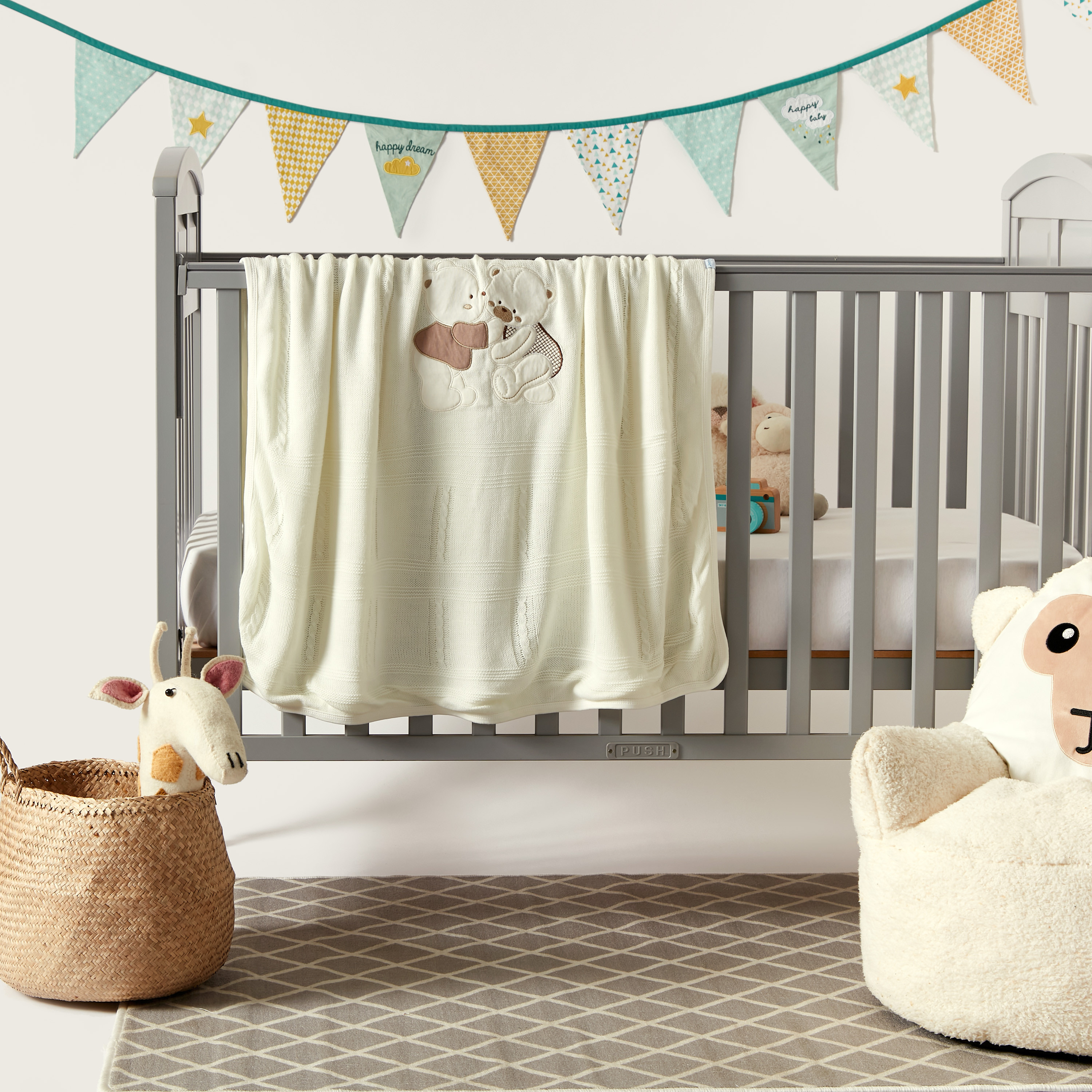 شال اطفال بتطريزات من جونيورز.-baby-nursery-blanketsandswaddles-blanketsandquilts-image-5