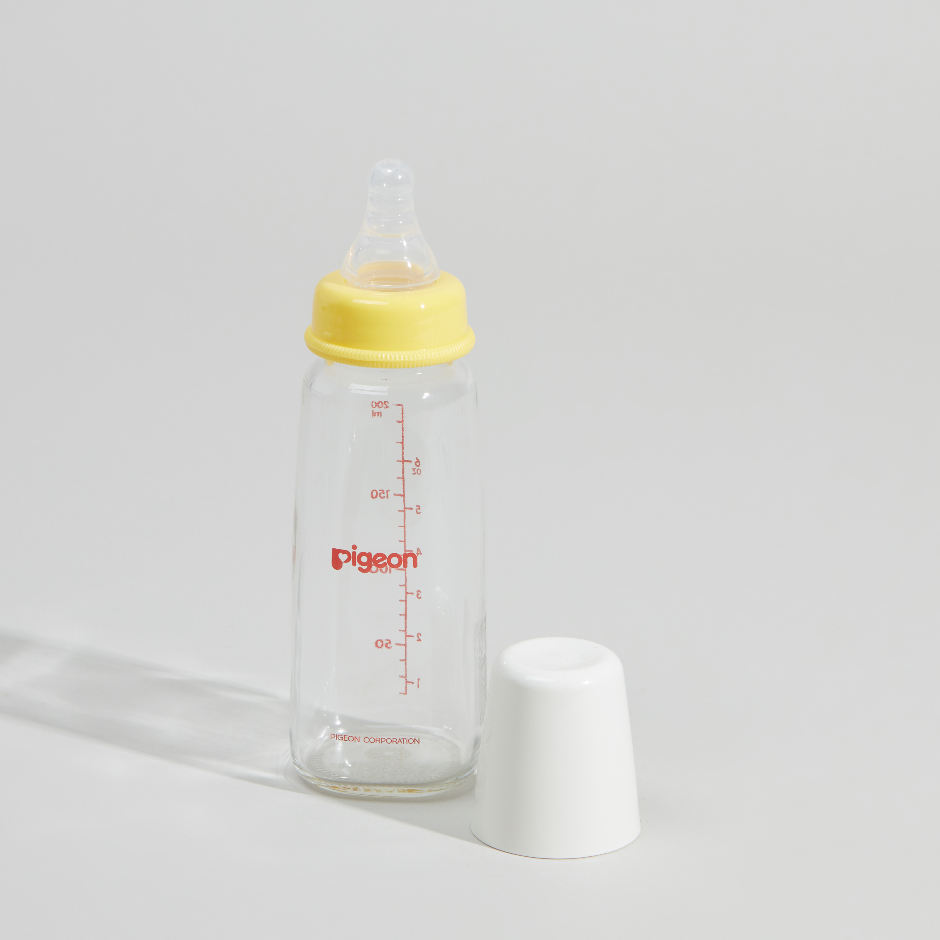 Pigeon Feeding Bottle - 200 ml-baby-feeding-feedingbottles-bottlesandteats-image-1