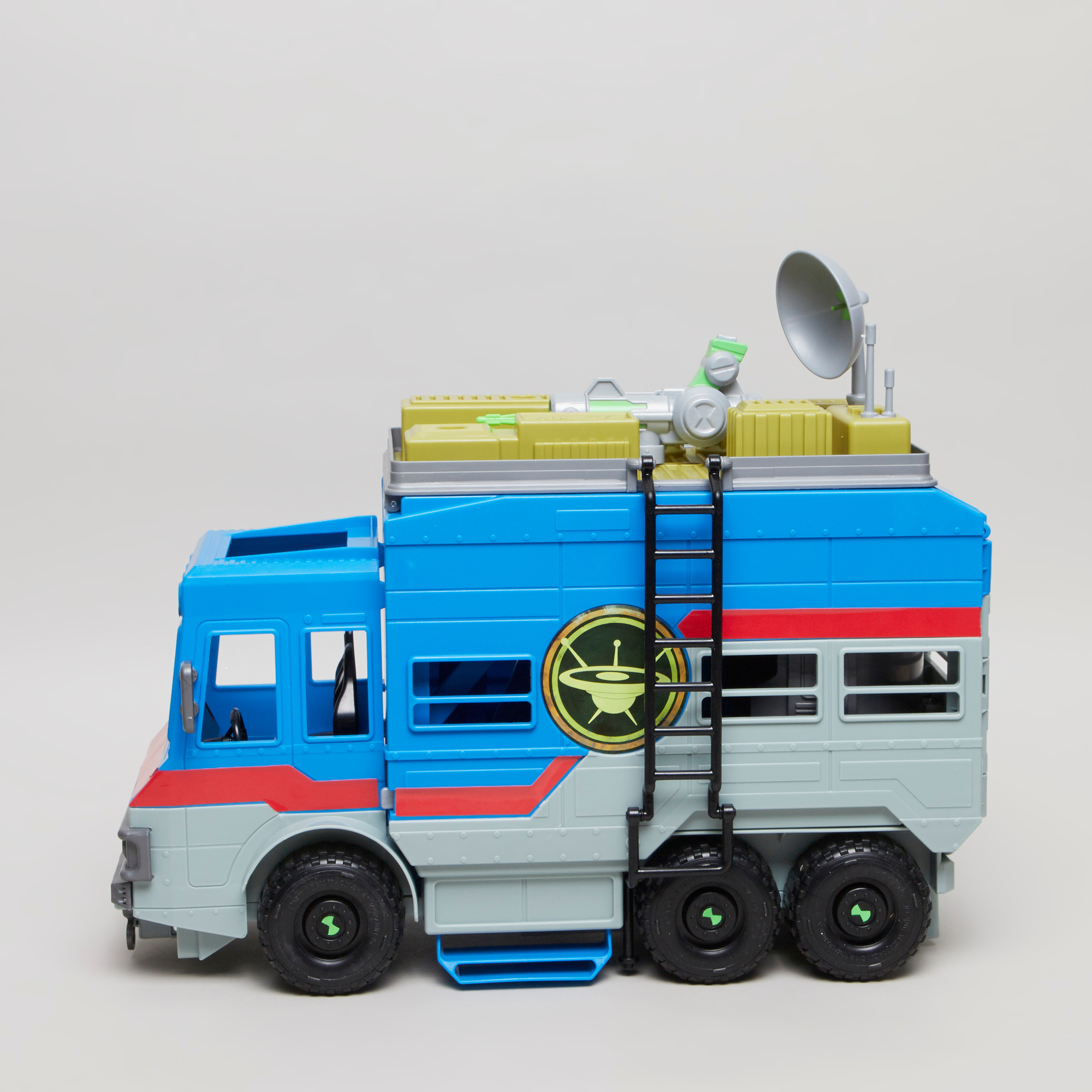 Ben 10 rustbucket transforming 2024 playset