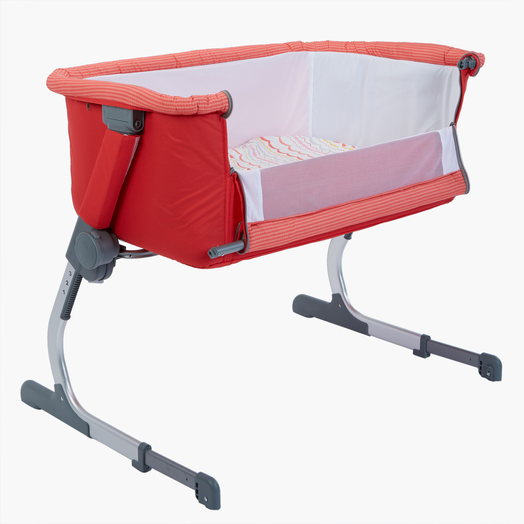 Bassinet in cheap the bed