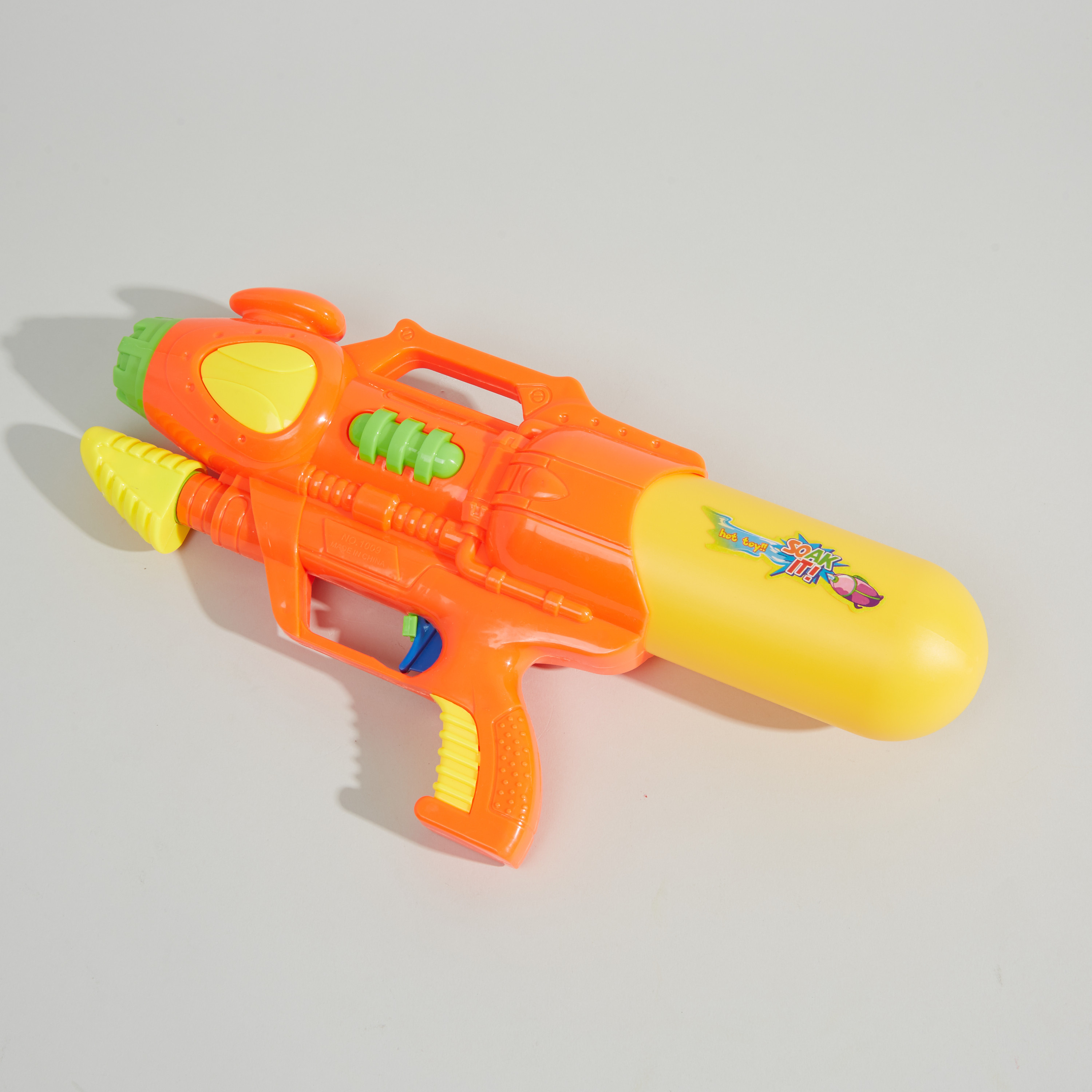 Power Water Shooting Gun-toys-outdoor-poolandbeach-waterandbubbleguns-image-2
