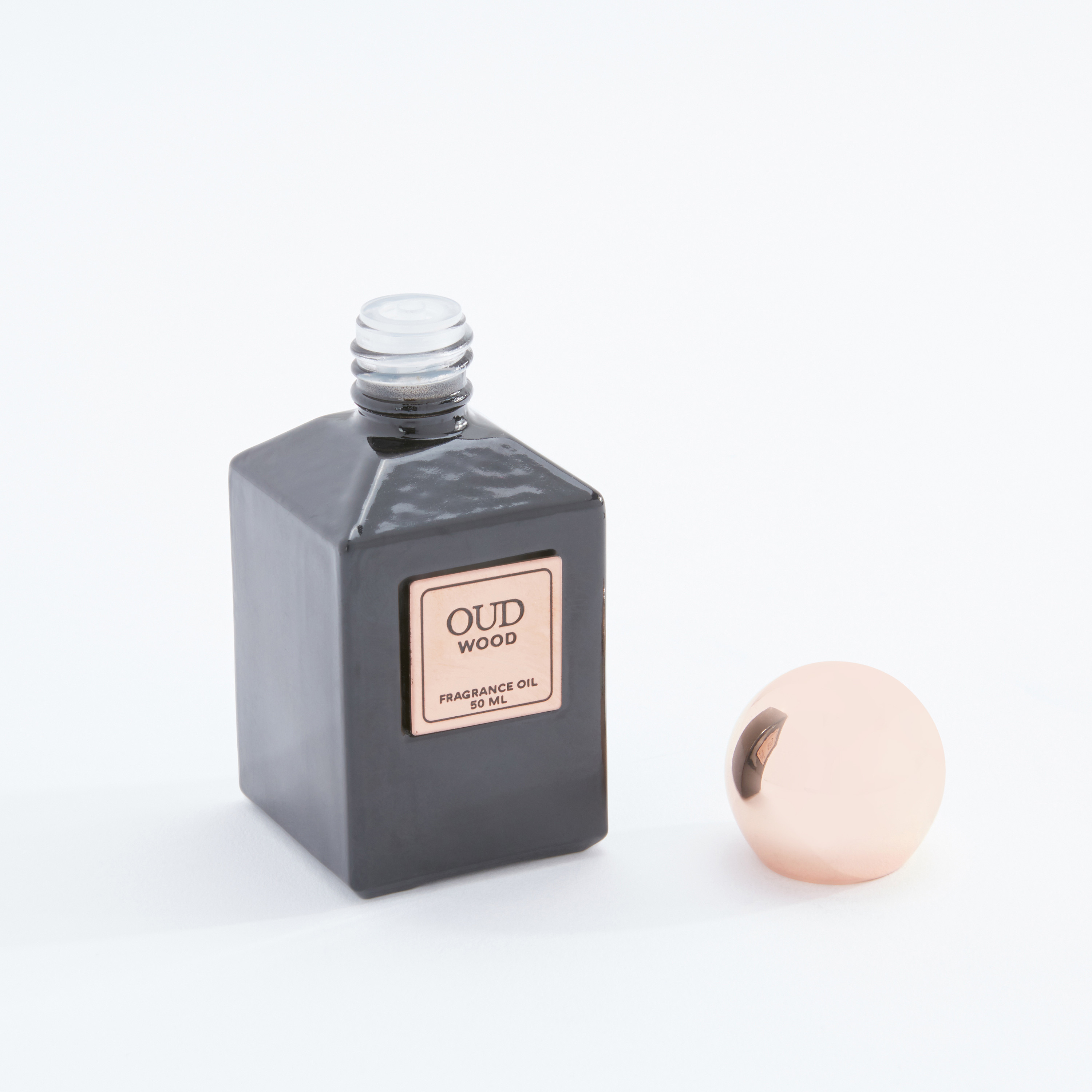 زيت بعطر عود الخشب - 50 مل-household-homefragrance-fragranceoilsandessence-image-2