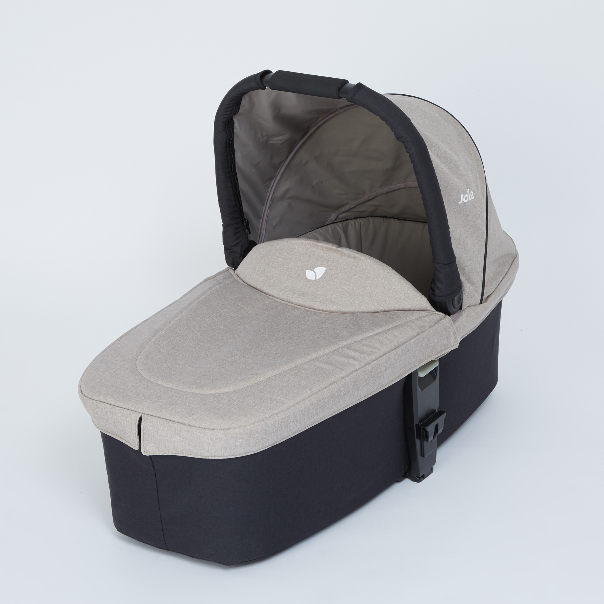 Carry cheap cot joie