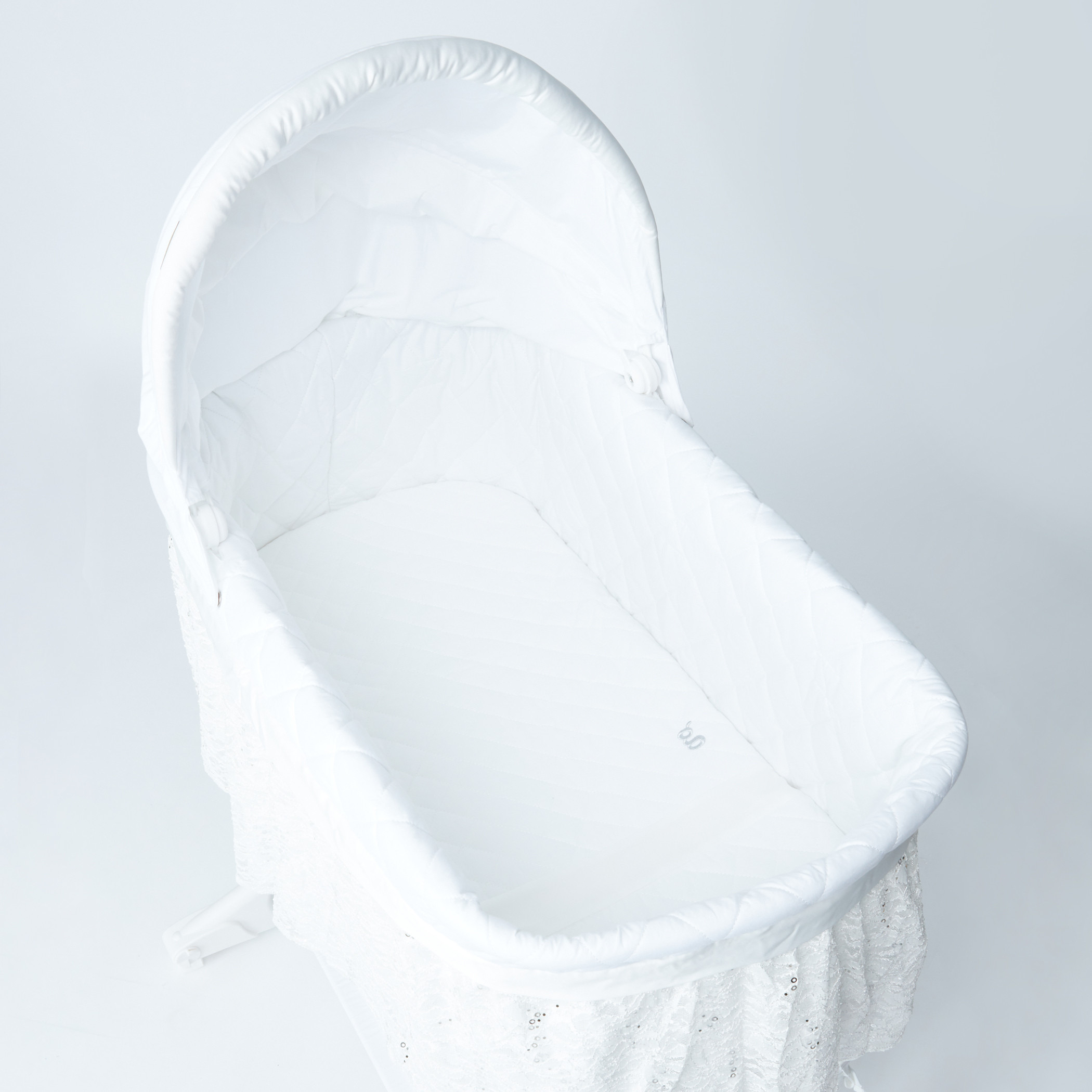 Giggles Toby Bassinet with Rocking Function-baby-nursery-furniture-cribsandbeds-bassinets-image-4