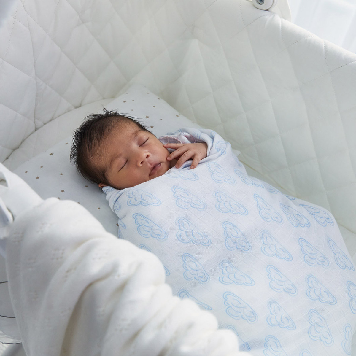 Giggles Toby Bassinet with Rocking Function-baby-nursery-furniture-cribsandbeds-bassinets-image-5