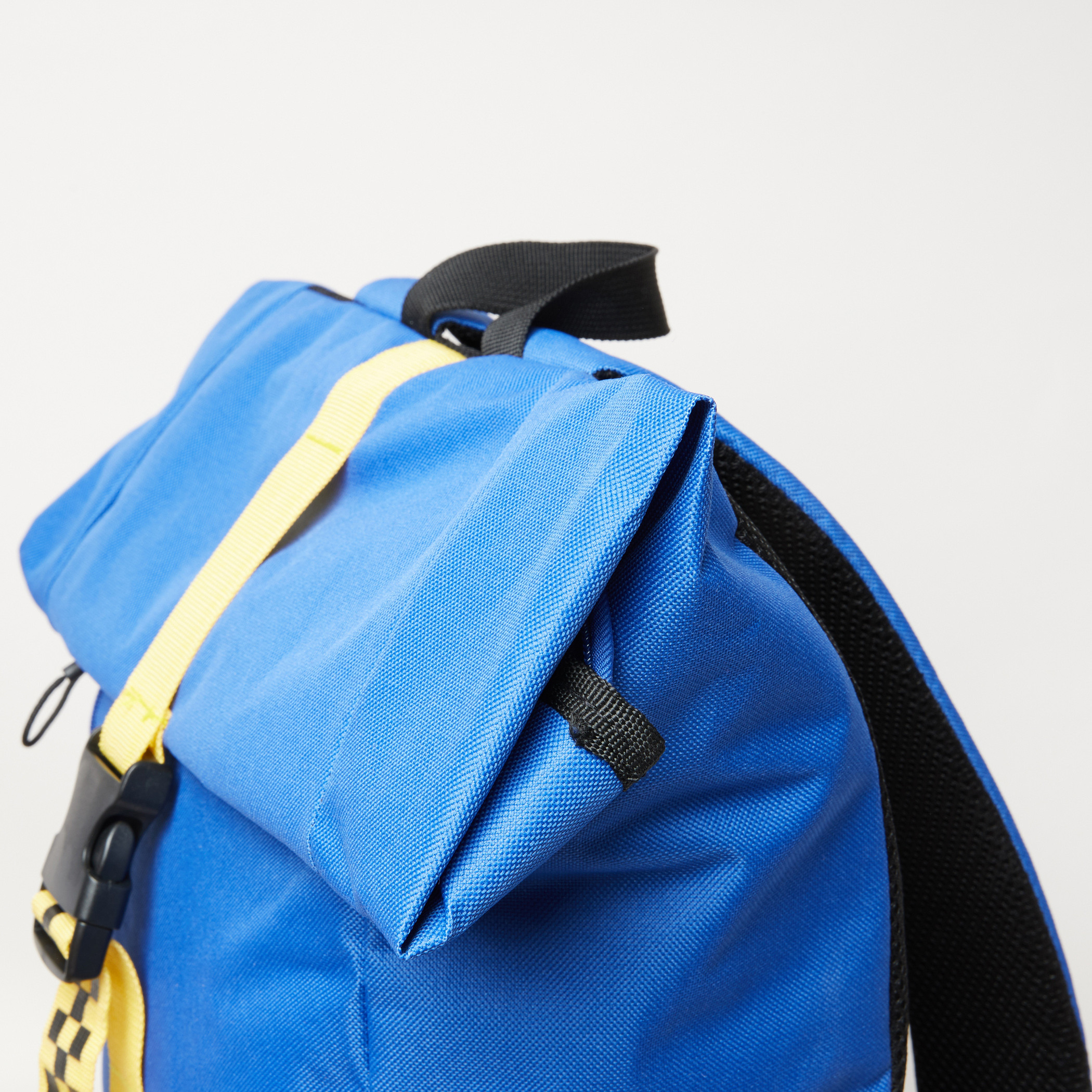KangaROOS Textured Backpack with Buckle Closure-men-bags-image-11