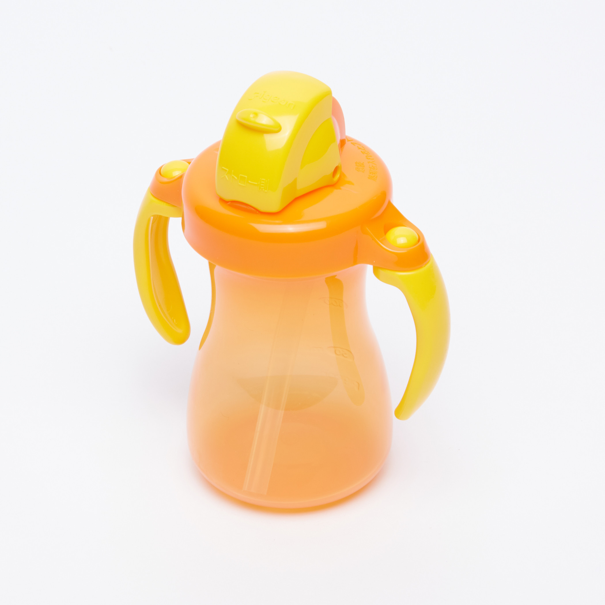 قنينة مع مصّاص من بيجون - 150 مل-baby-feeding-mealtimeessentials-image-2