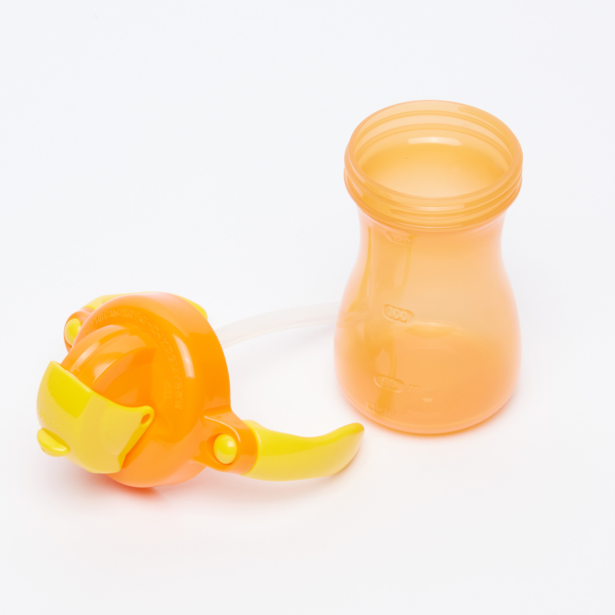قنينة مع مصّاص من بيجون - 150 مل-baby-feeding-mealtimeessentials-image-3
