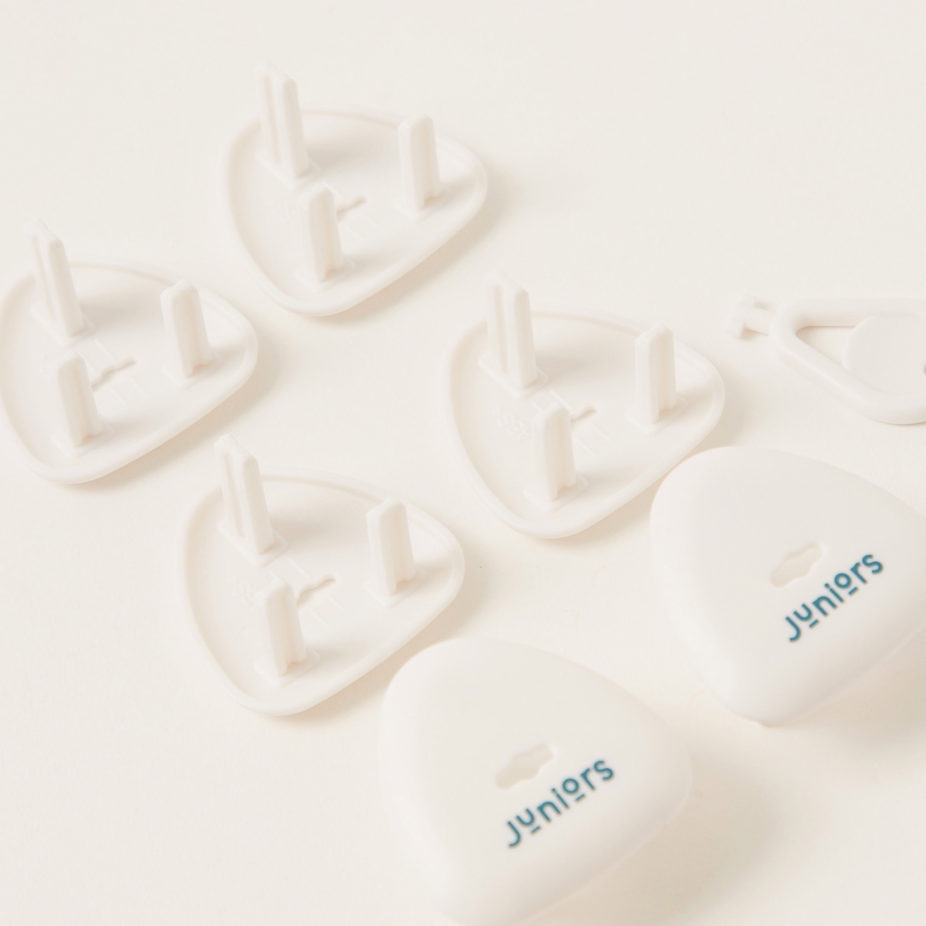 Juniors Plug Socket Cover - Set of 6-baby-healthandsafety-babyproofing-image-3