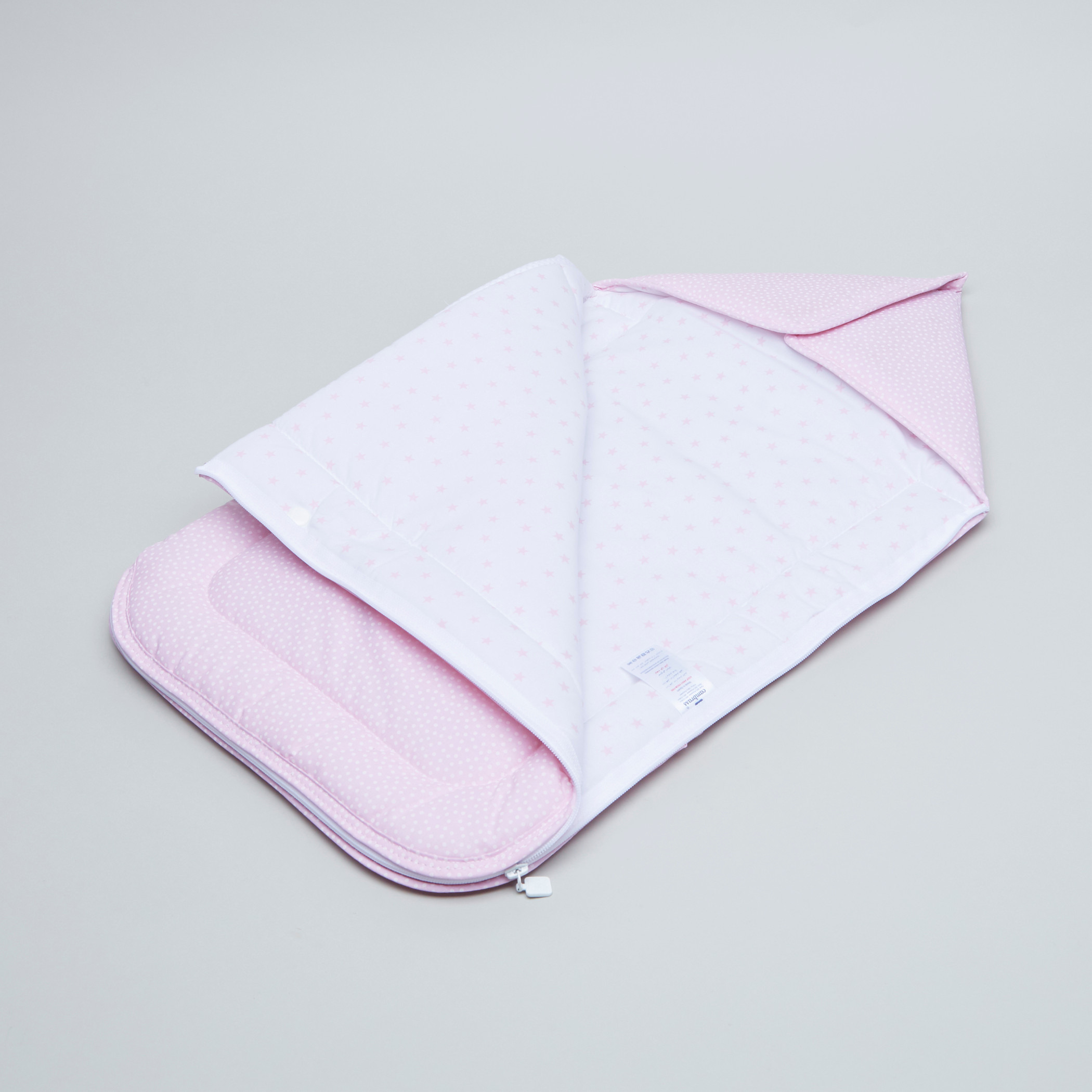 حقيبة حمل أطفال صغيرة الحجم بطبعات من كامبراس.-baby-nursery-babybedding-image-3
