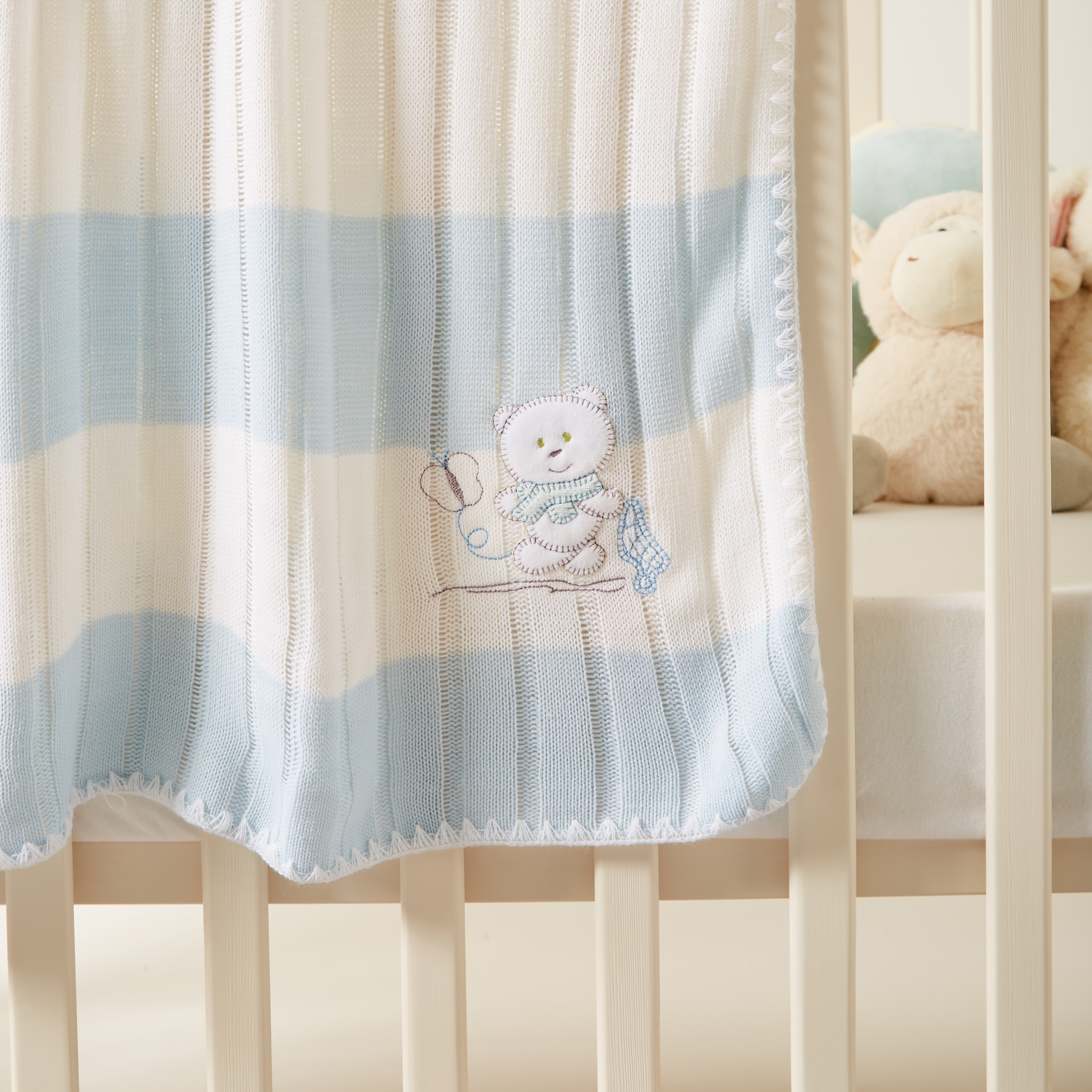 وشاح منسدل بزخارف دب من جونيورز 100×100سم.-baby-nursery-blanketsandswaddles-blanketsandquilts-image-3