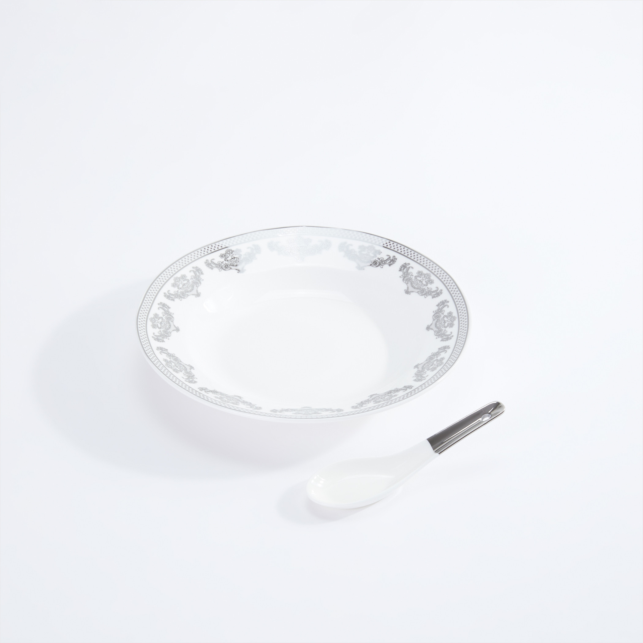 صحن حساء مزخرف مع ملعقة من رويال - طقم من 4-household-decor-vasesandbowls-image-3