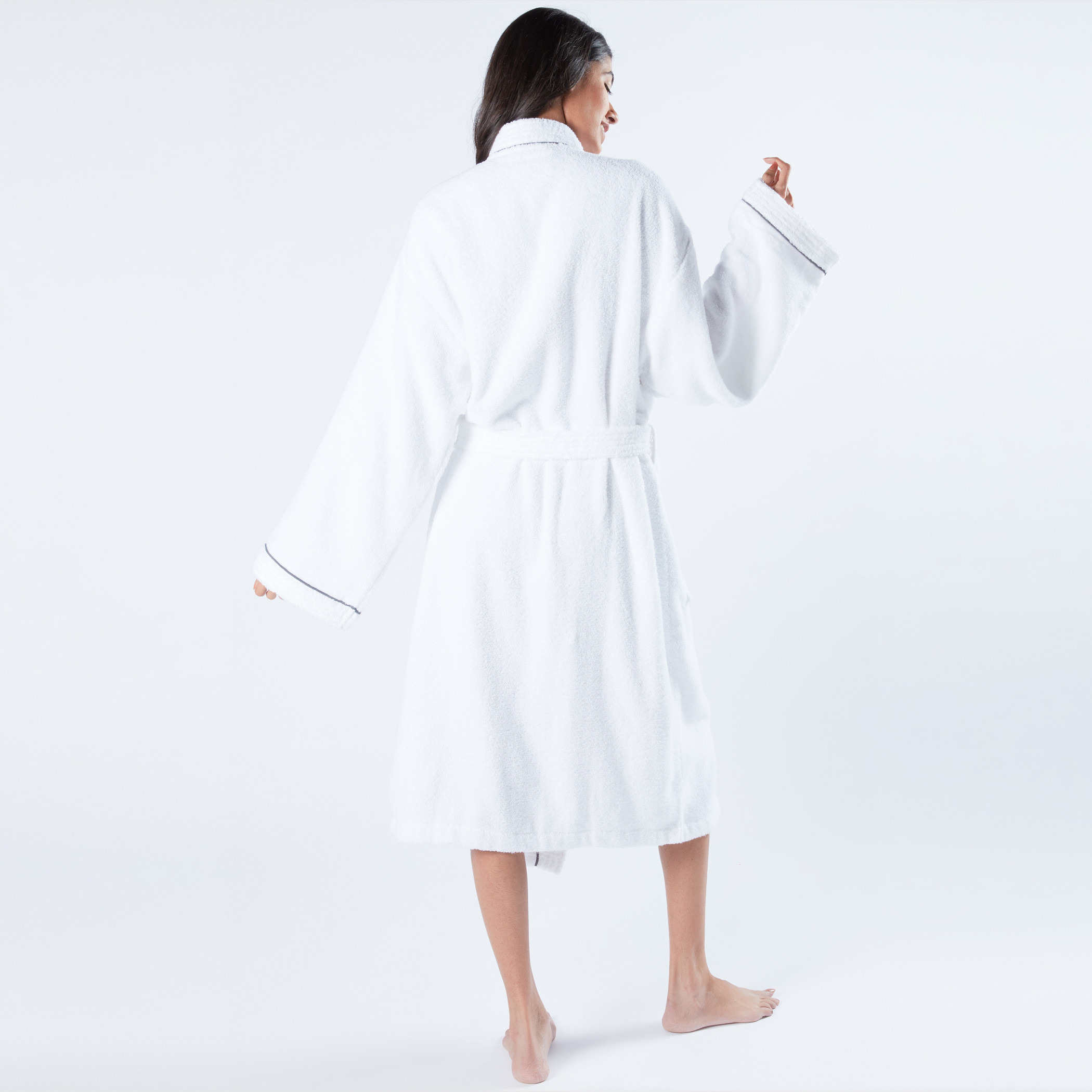 روب حمام بارز الملمس بجيوب وحزام رابط.-household-bathandlaundry-bathlinen-bathrobesandslippers-bathrobes-image-3