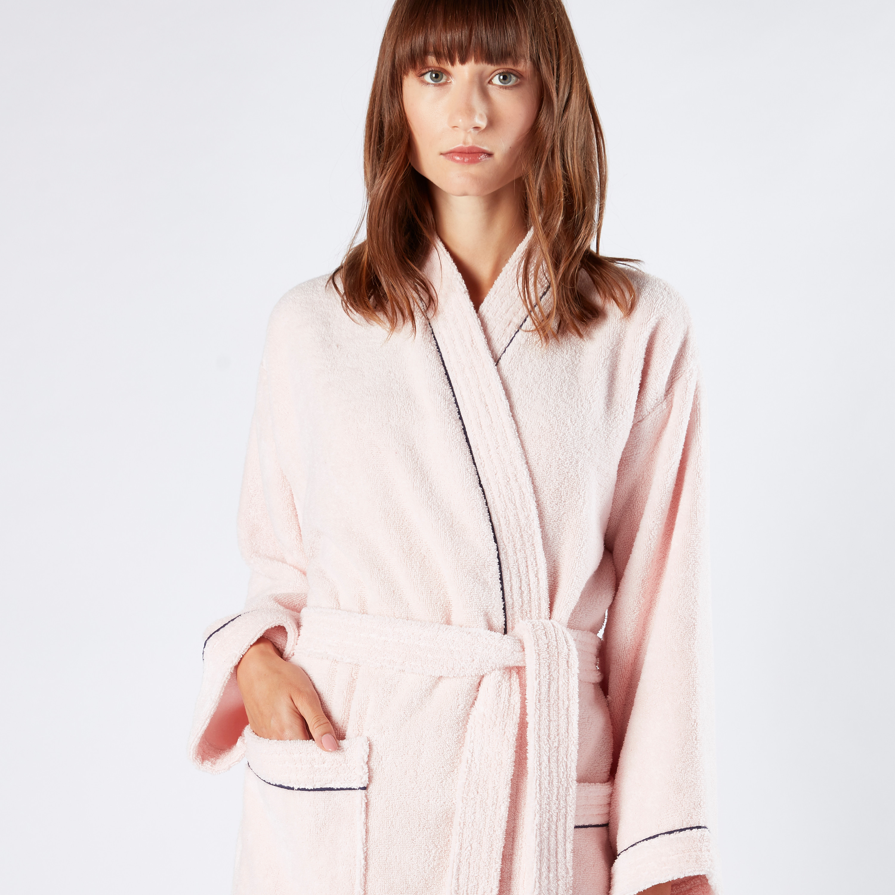 روب حمّام كومينو مع خيوط بارزة من سيرين - مقاس أس-household-bathandlaundry-bathlinen-bathrobesandslippers-bathrobes-image-3