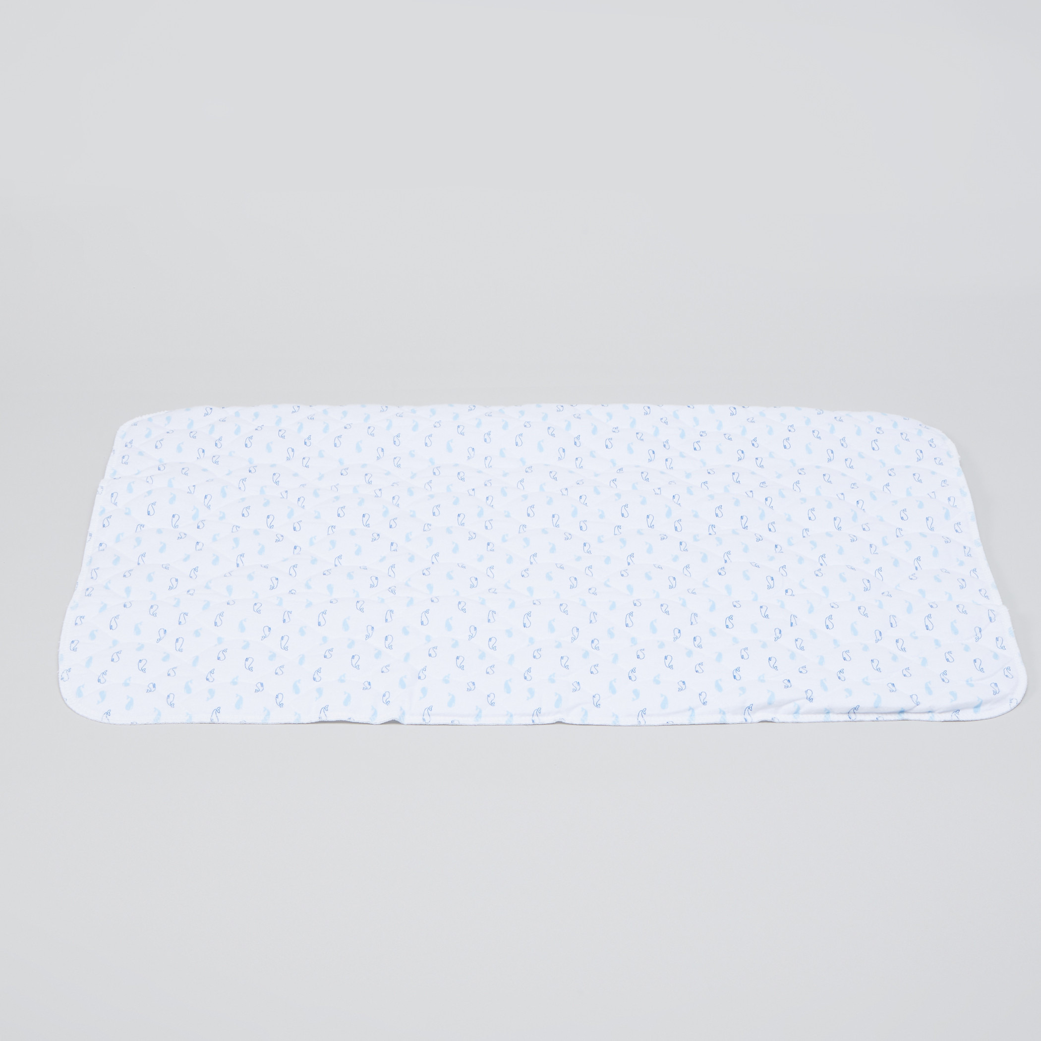 لبادات تغيير بطبعات من جونيورز-baby-diapering-binsandrefills-image-2