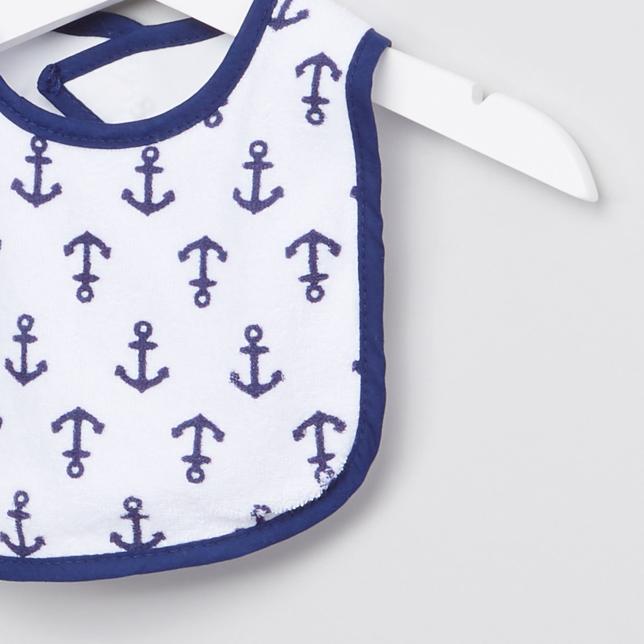 Luvable Friends Embroidered Bib with Hook and Loop Closure - Set of 5-baby-feeding-bibs-image-3