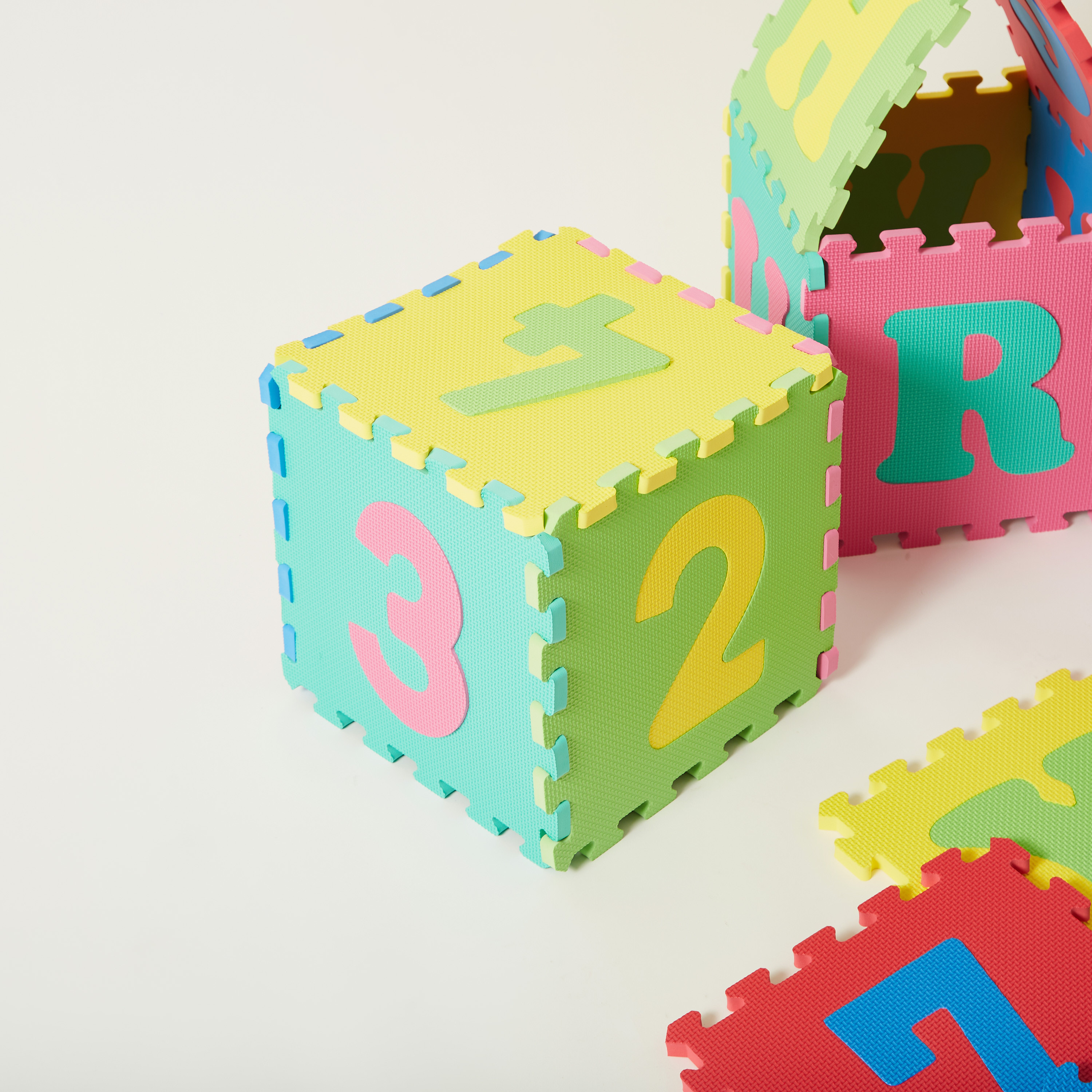 Juniors 36-Pieces Alphabet amd Number Puzzle Mat-baby-infantactivity-playgyms-image-3