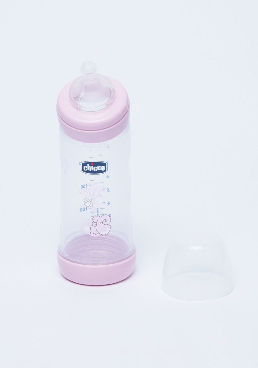 Chicco Angled Feeding Bottle with Cap- 250 ml-Bottles and Teats-image-0